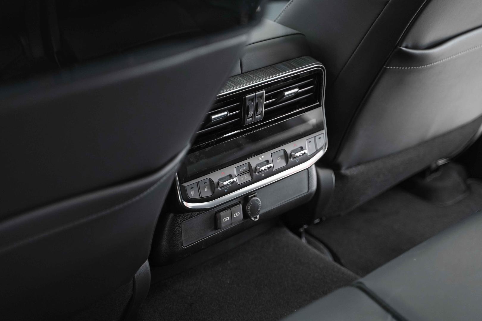 Toyota Land Cruiser 2026, белый, ДЦ Орехово