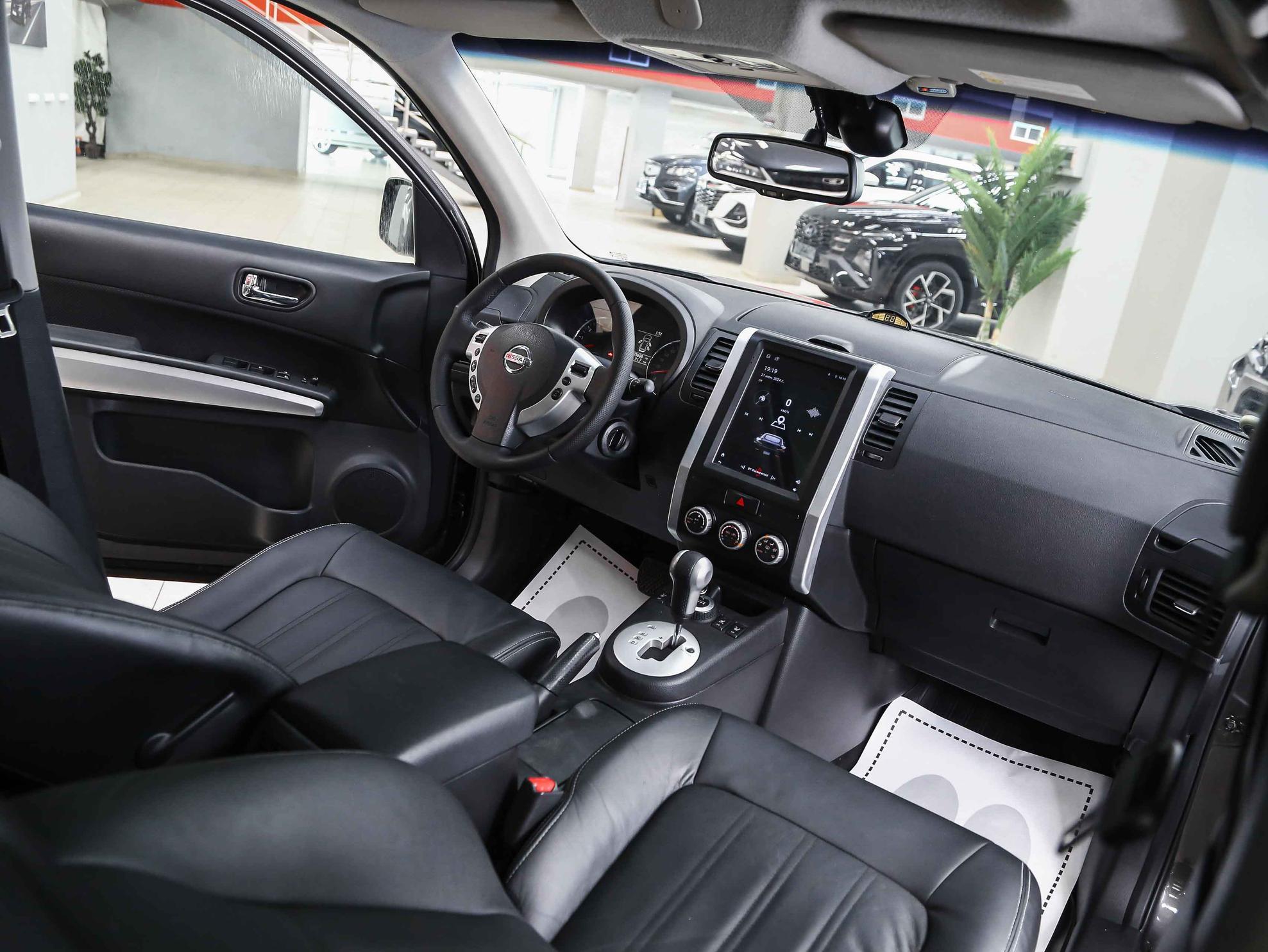 Nissan X-Trail 2011, серый, ДЦ Орехово