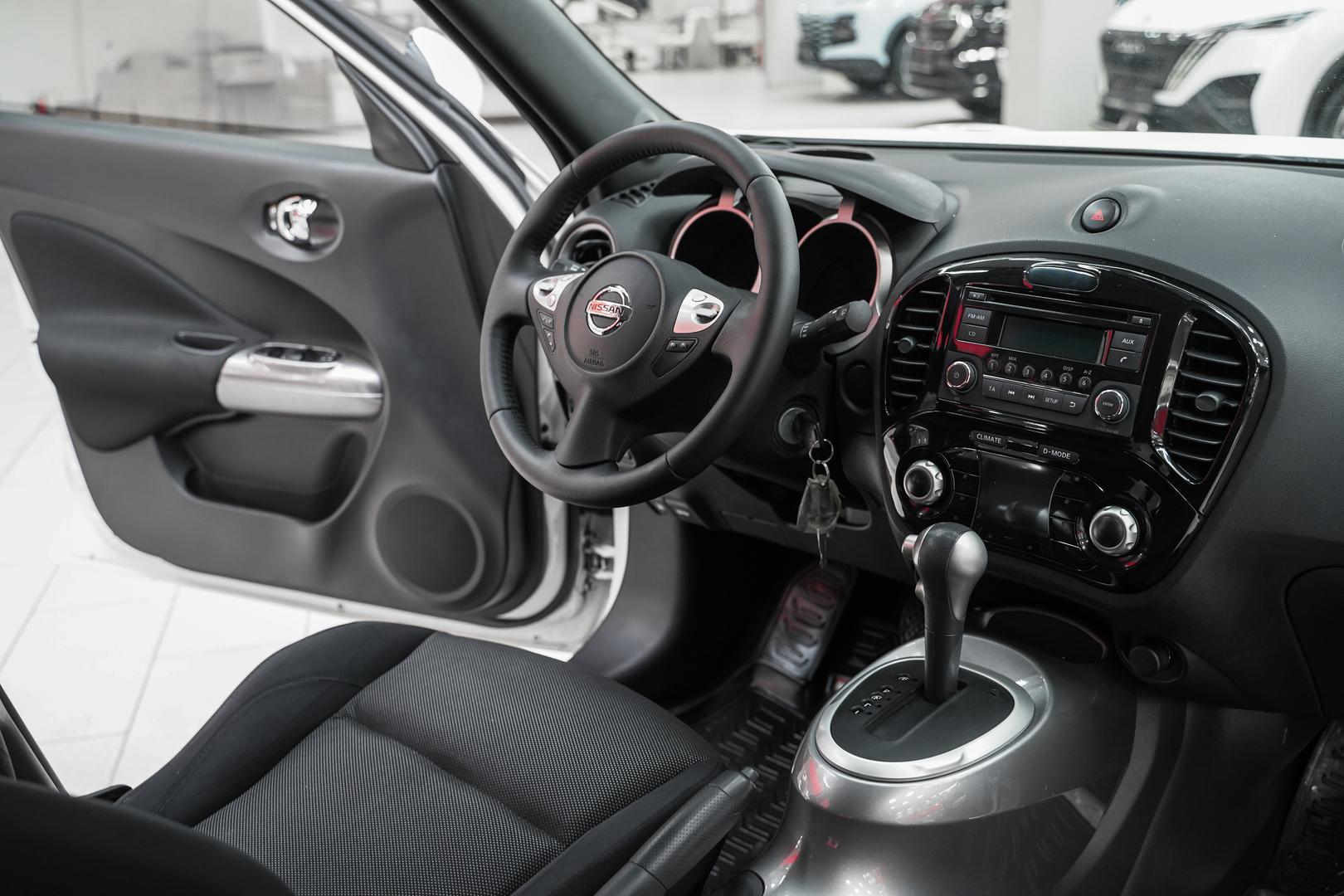 Nissan Juke 2013, белый, ДЦ Орехово