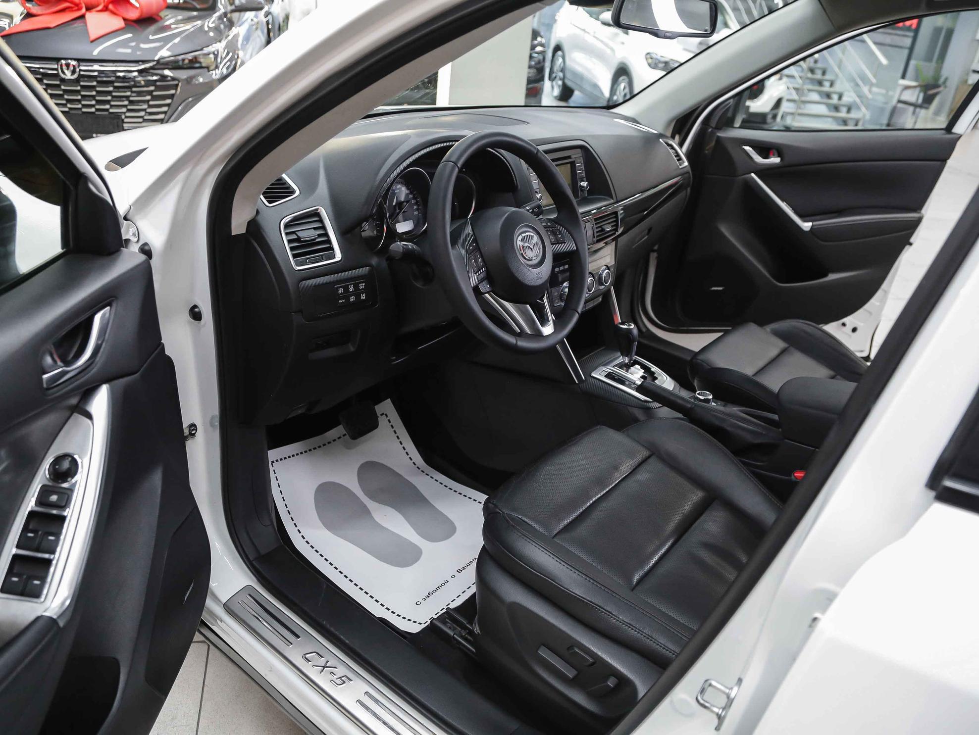 Mazda CX-5 2013, белый, ДЦ Орехово