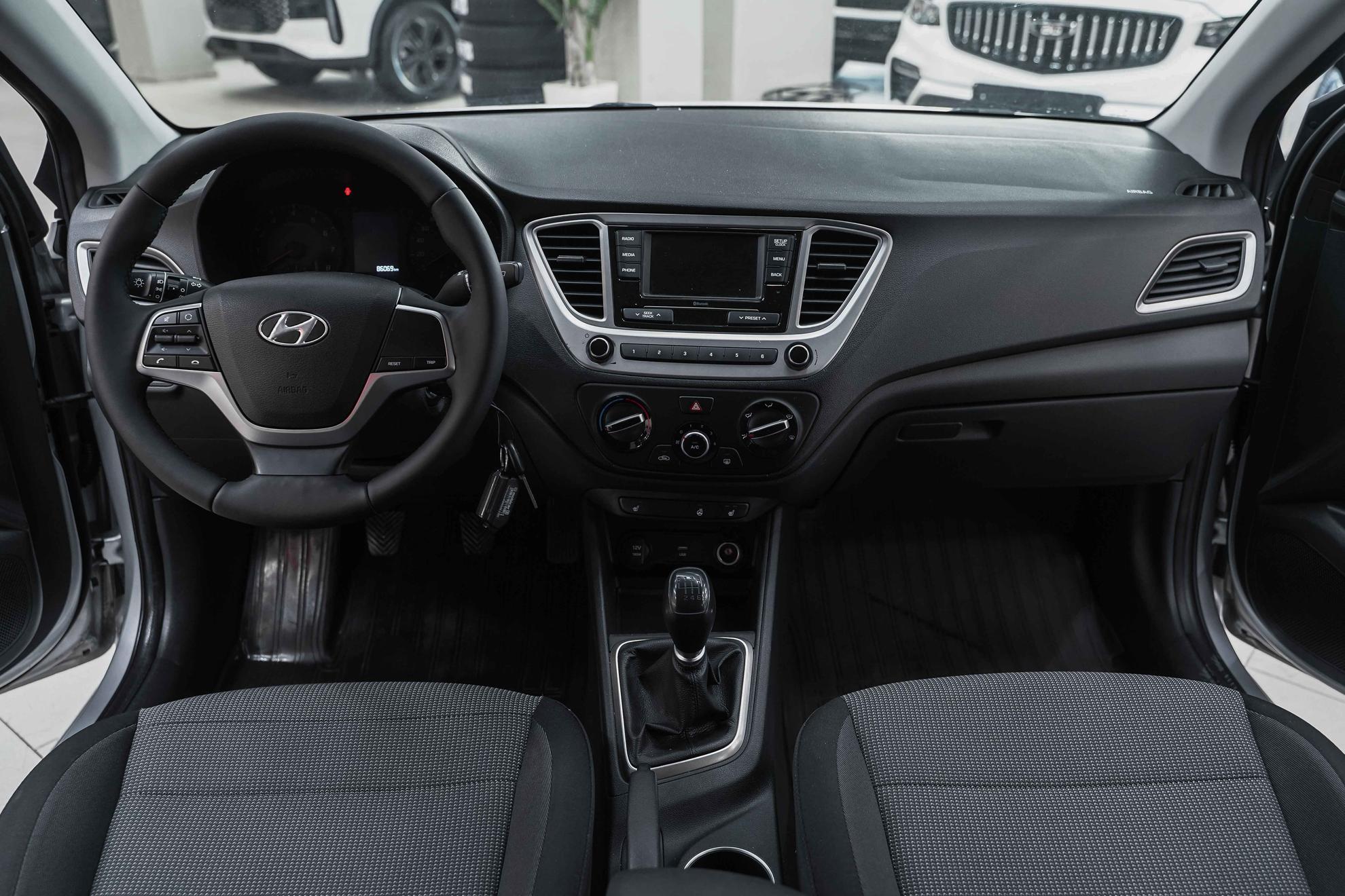 Hyundai Solaris 2021, серебряный, ДЦ Орехово