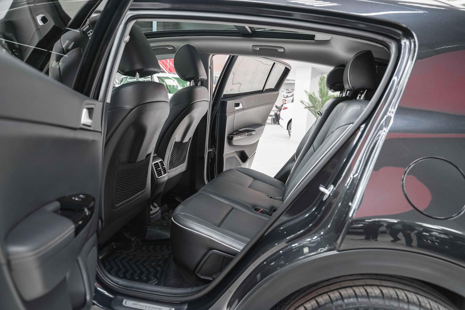 Kia Sportage 2016, черный, ДЦ Орехово