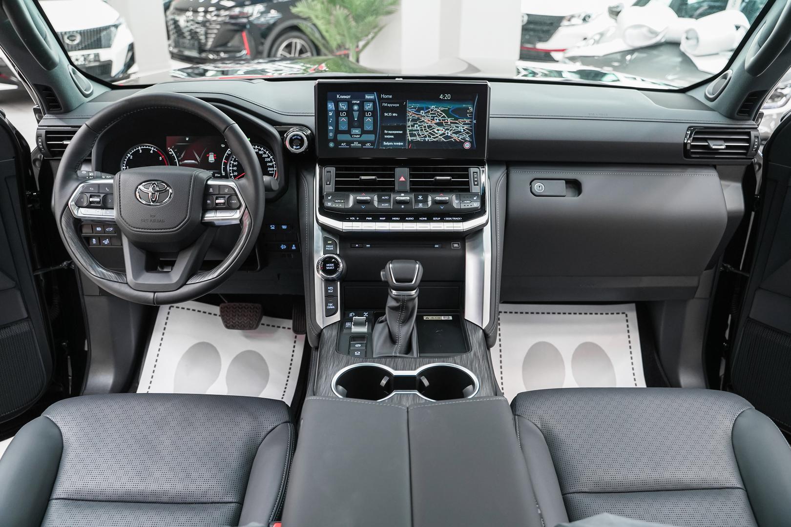 Toyota Land Cruiser 2024, черный, ДЦ Орехово
