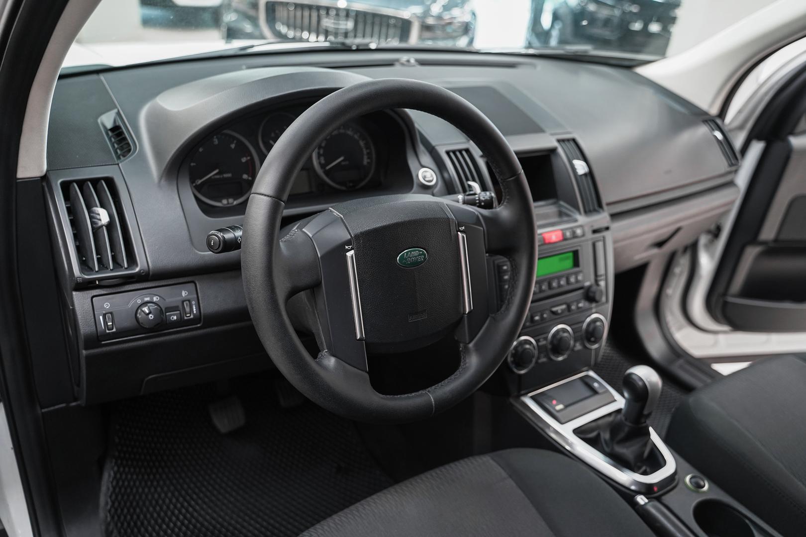 Land Rover Freelander 2011, белый, ДЦ Орехово