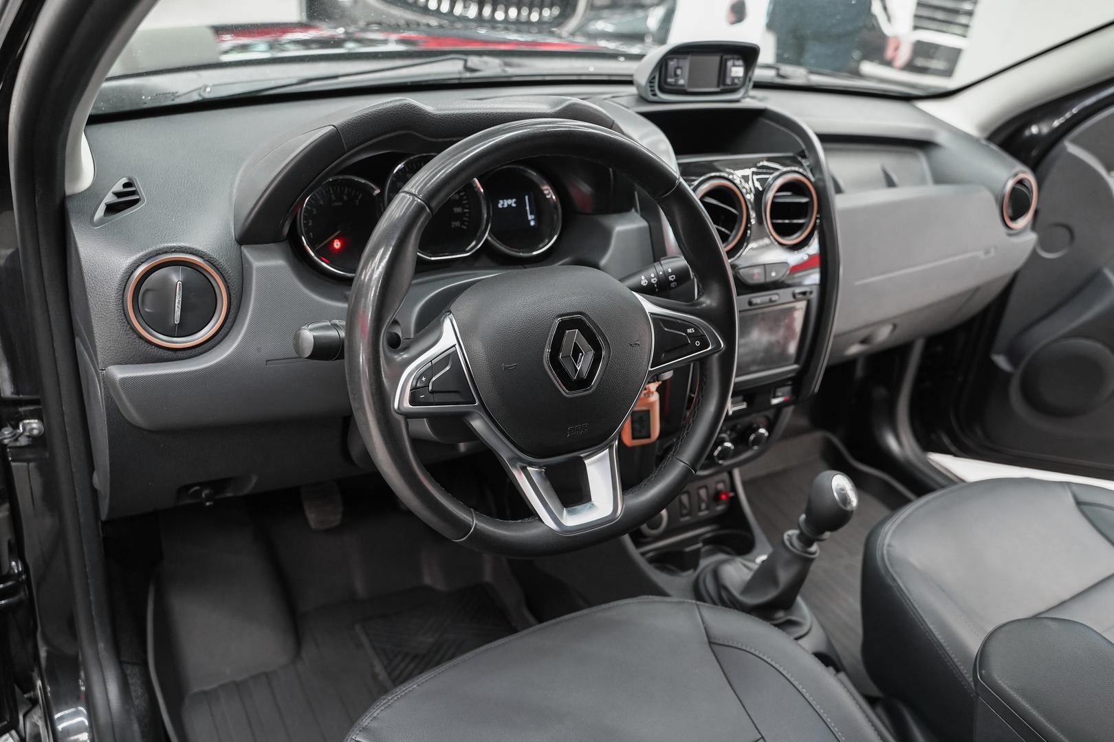 Renault Duster 2016, черный, ДЦ Орехово