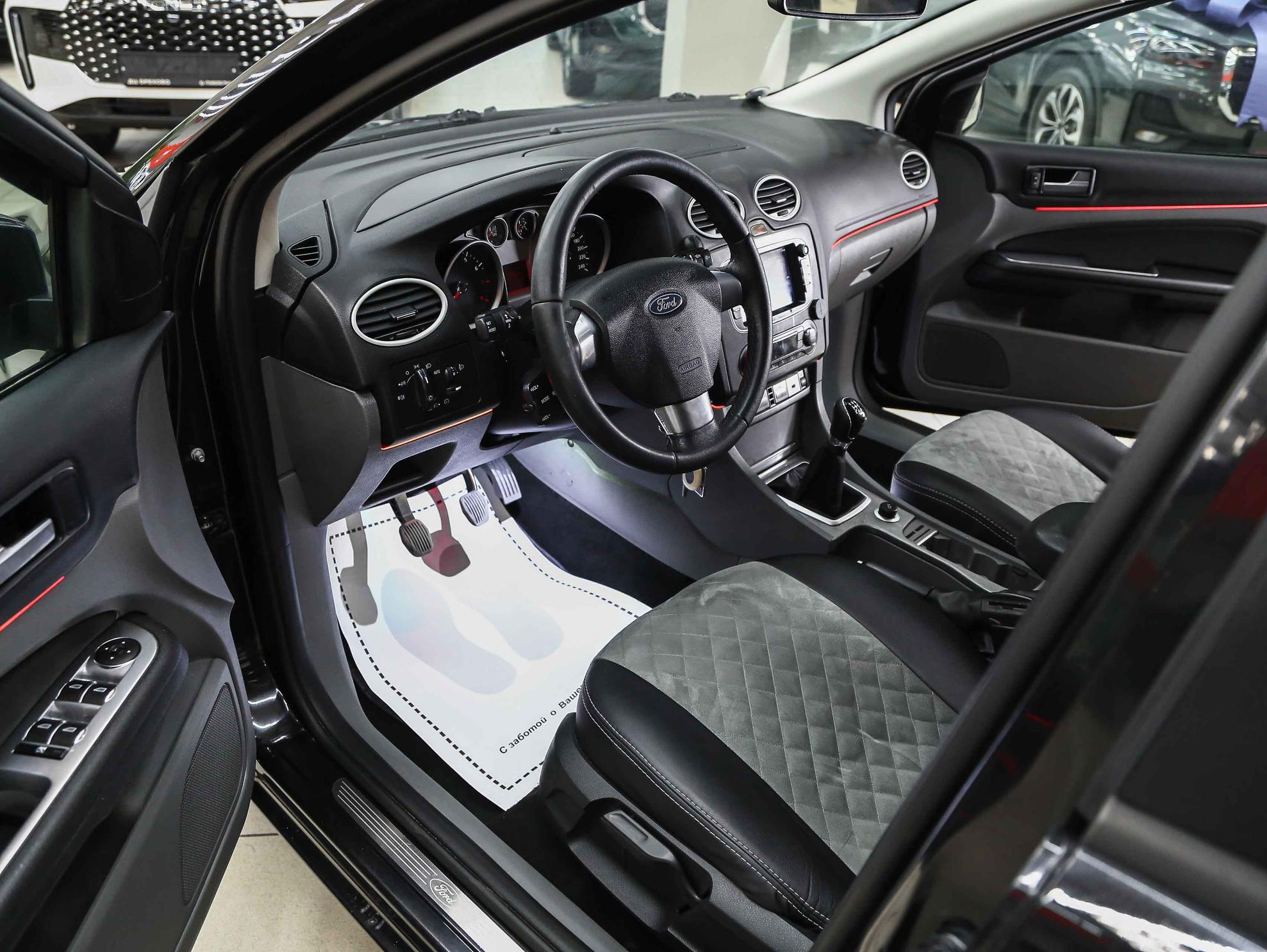 Ford Focus 2011, черный, ДЦ Орехово