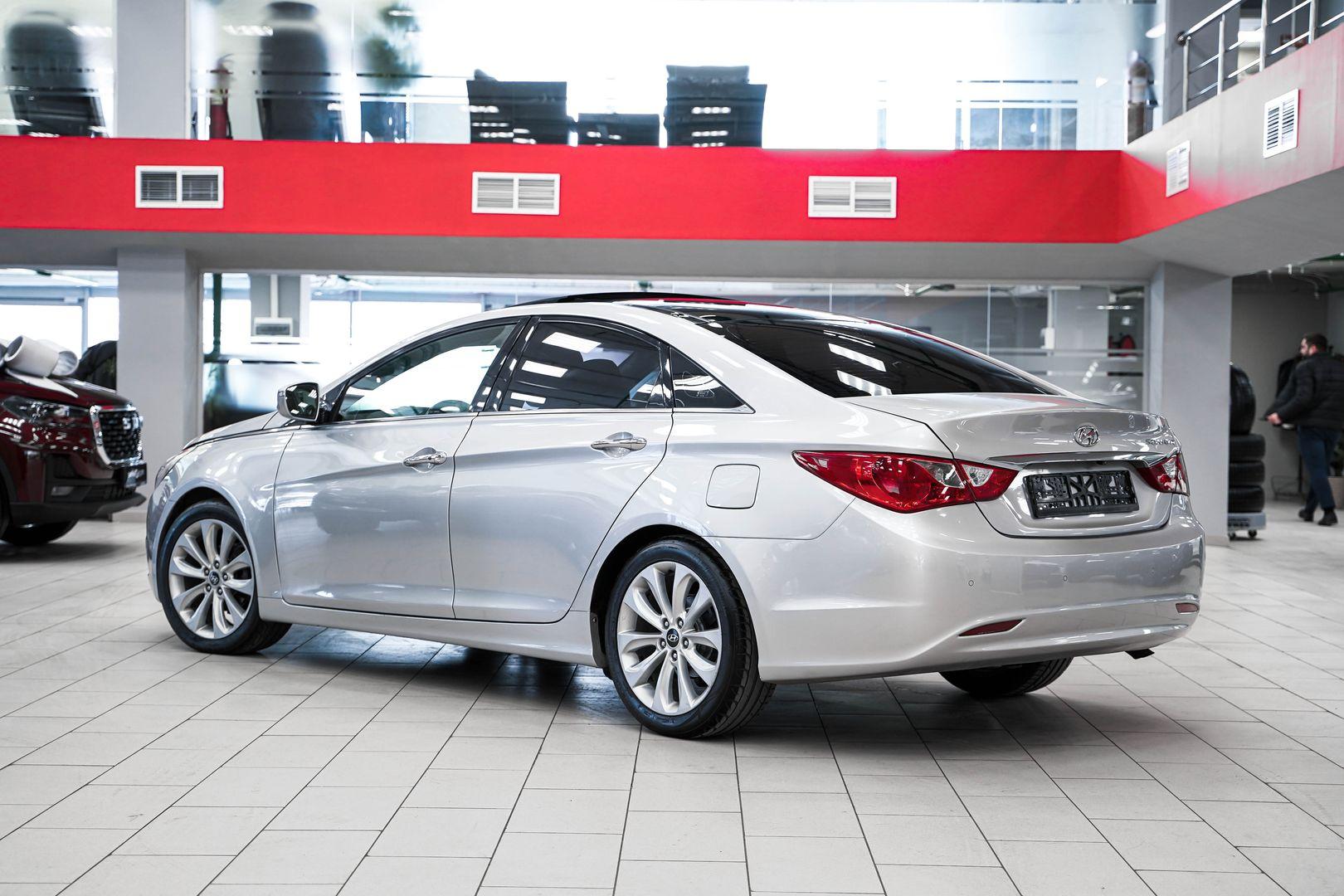 Hyundai Sonata 2010, серебряный, ДЦ Орехово