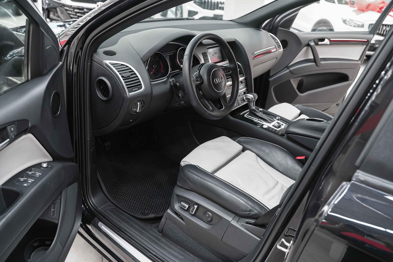 Audi Q7 2013, черный, ДЦ Орехово