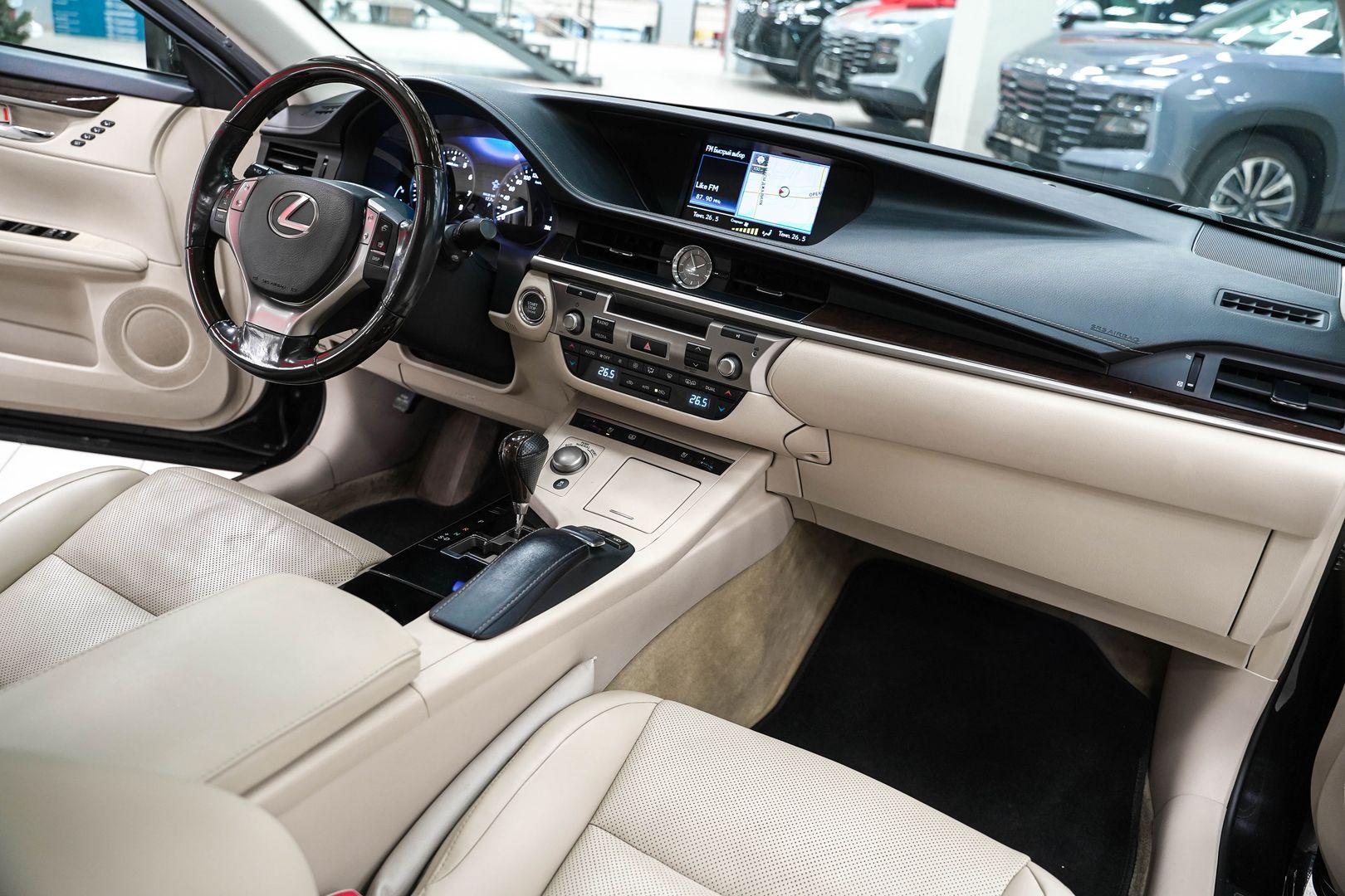 Lexus ES 2014, черный, ДЦ Орехово