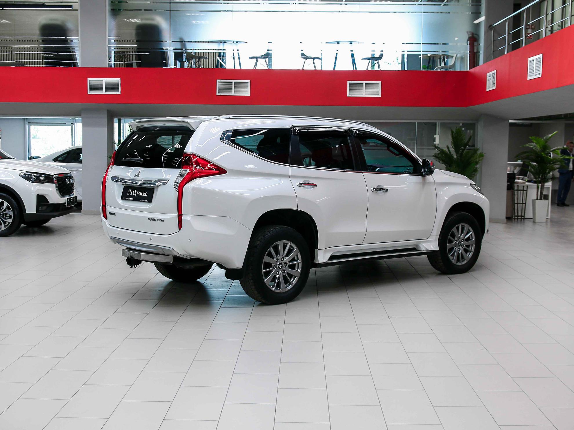 Mitsubishi Pajero Sport 2018, белый, ДЦ Орехово