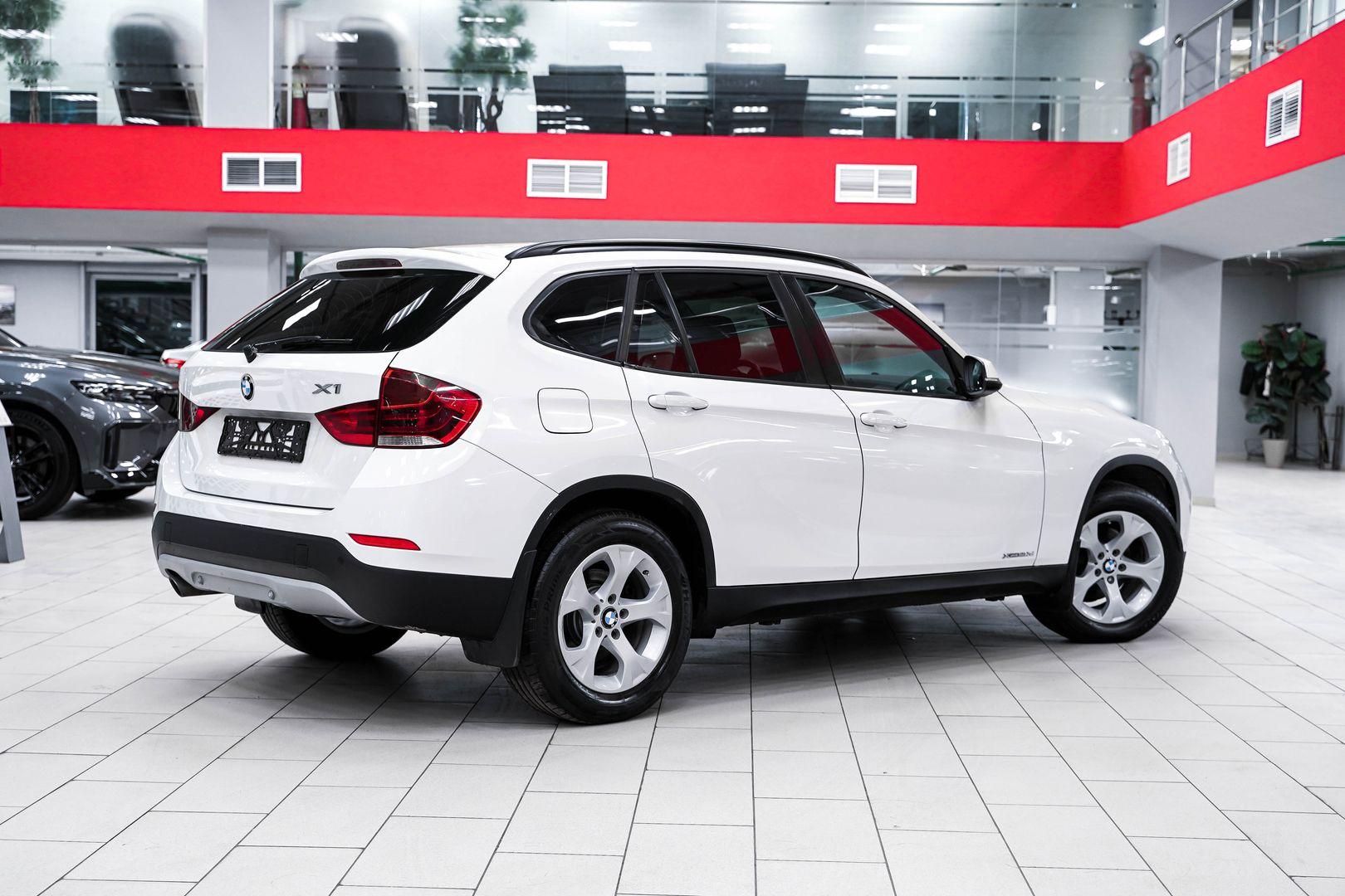 BMW X1 2013, белый, ДЦ Орехово