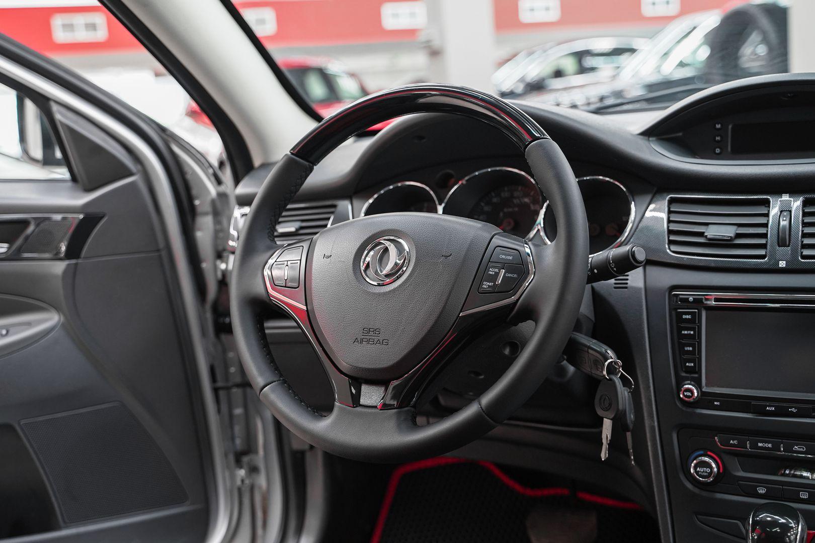 Dongfeng H30 Cross 2014, серебряный, ДЦ Орехово