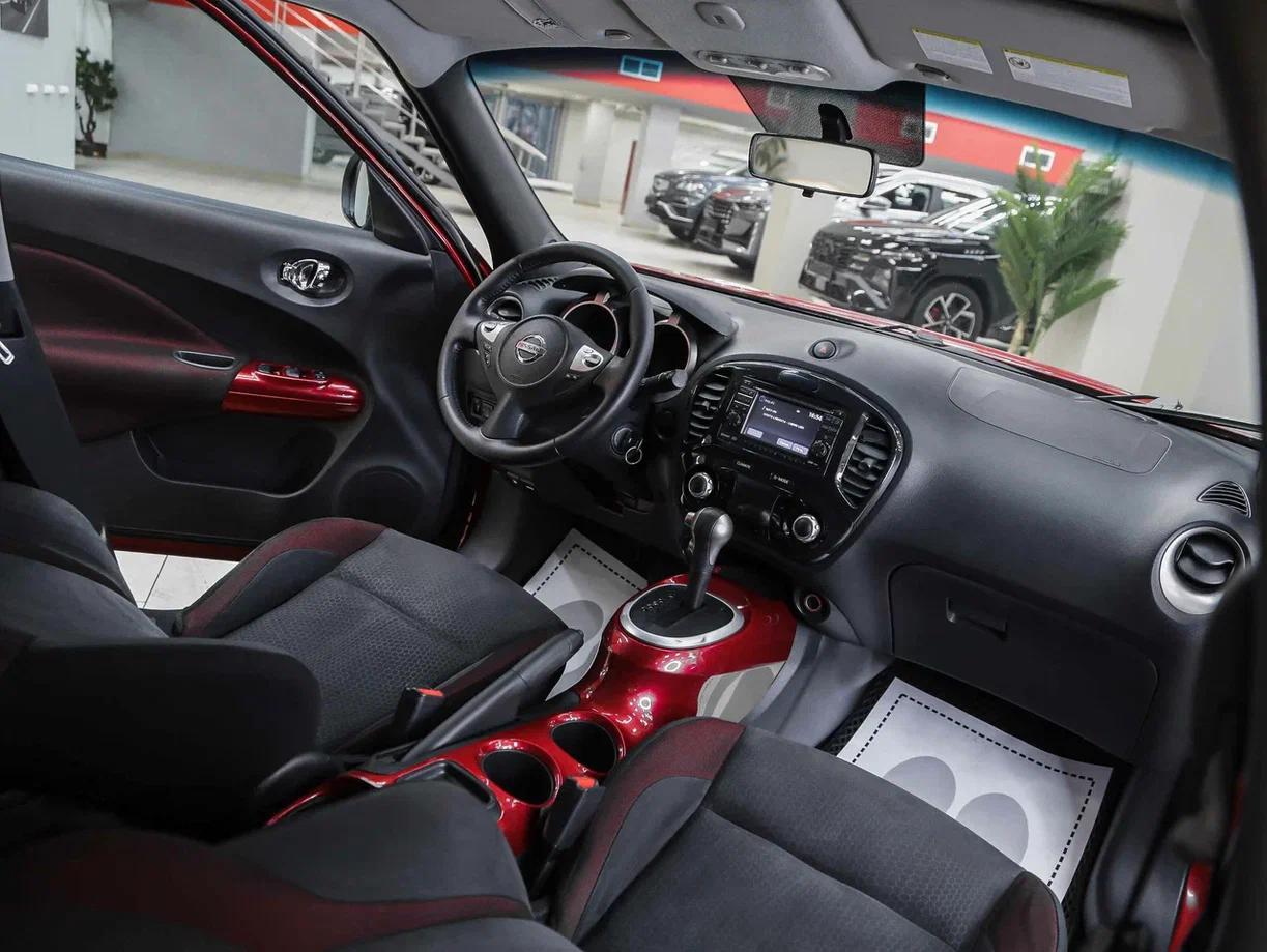 Nissan Juke 2011, красный, ДЦ Орехово