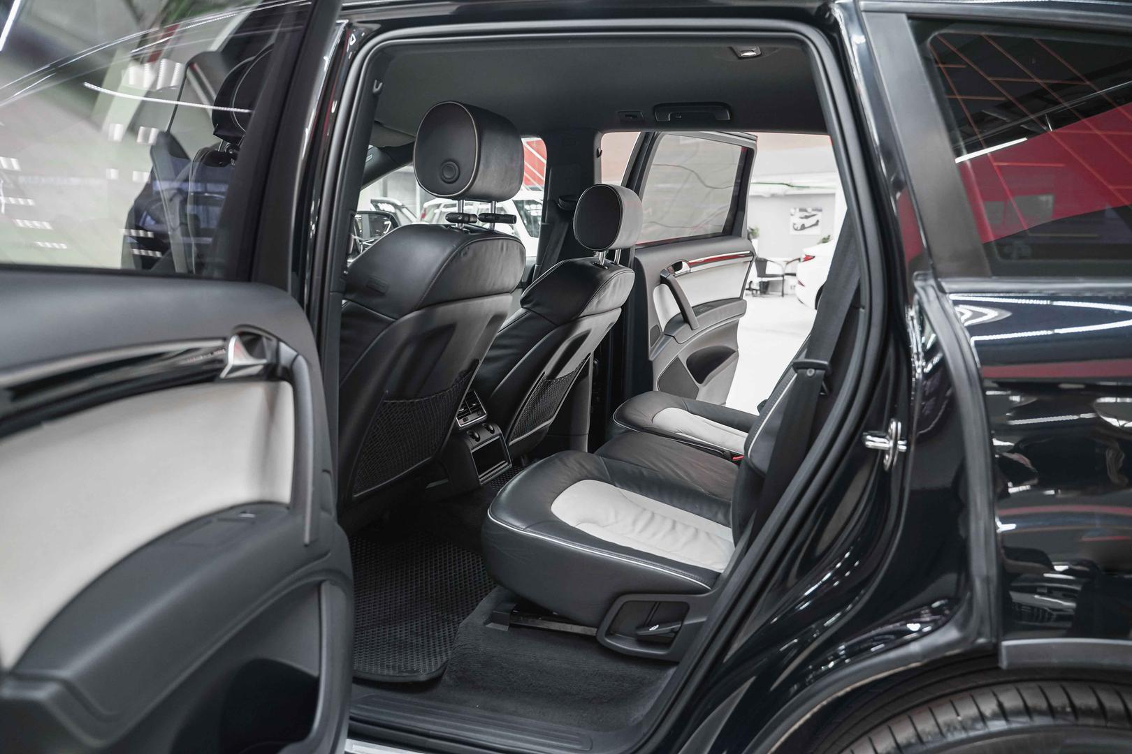 Audi Q7 2013, черный, ДЦ Орехово