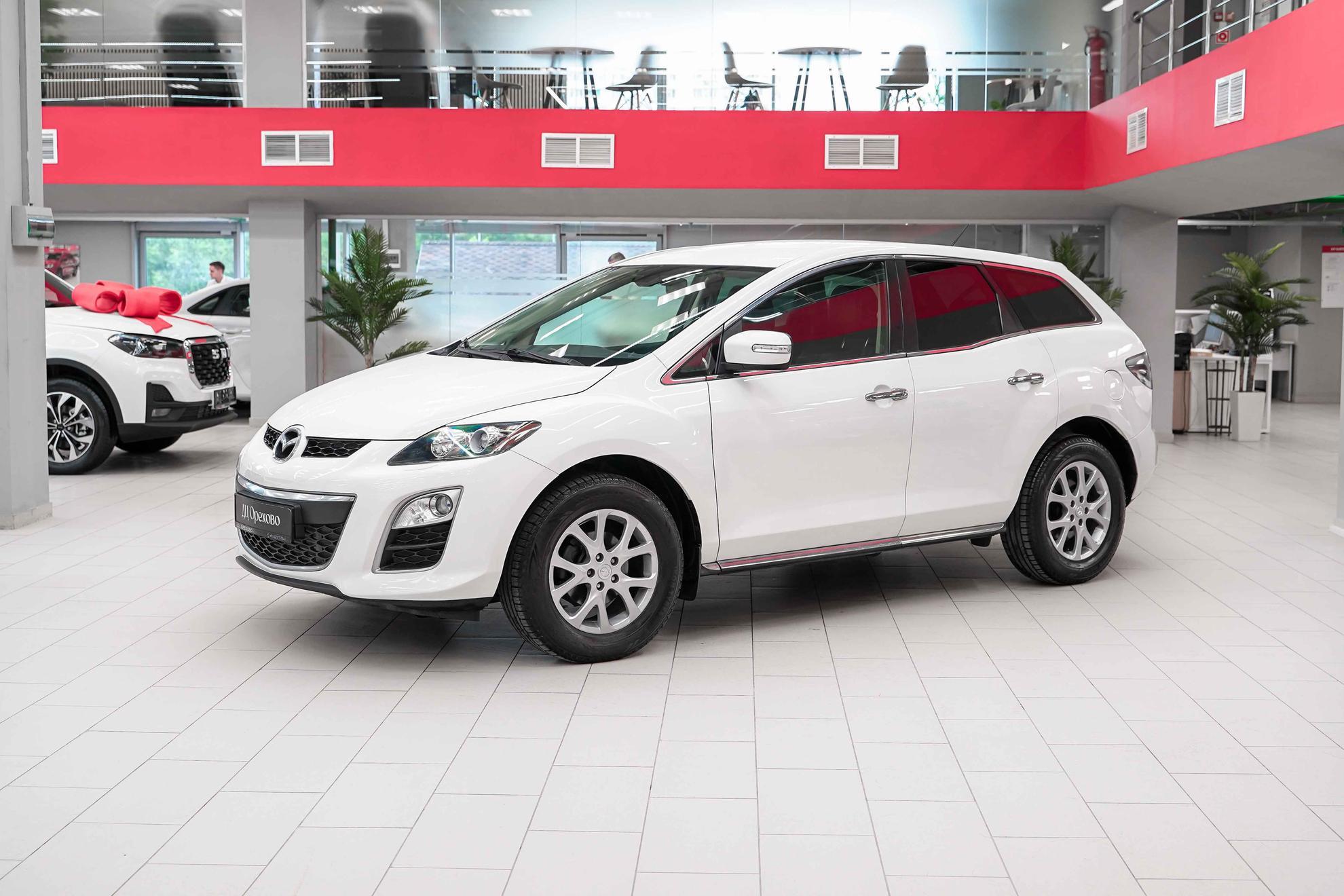 Mazda CX-7 2011, белый, ДЦ Орехово