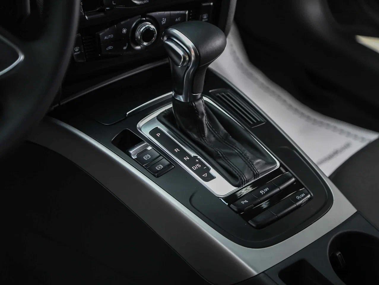 Audi A4 2014, серый, ДЦ Орехово