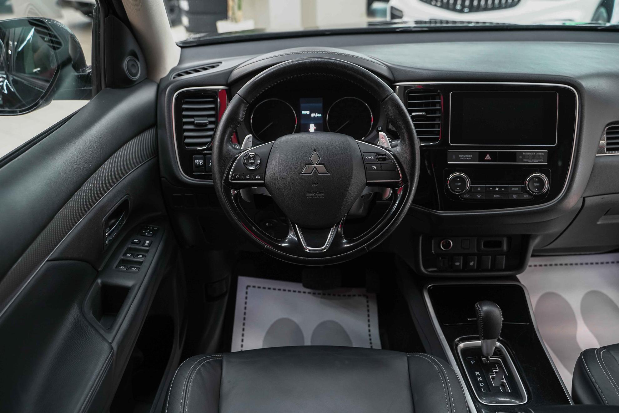 Mitsubishi Outlander 2019, черный, ДЦ Орехово