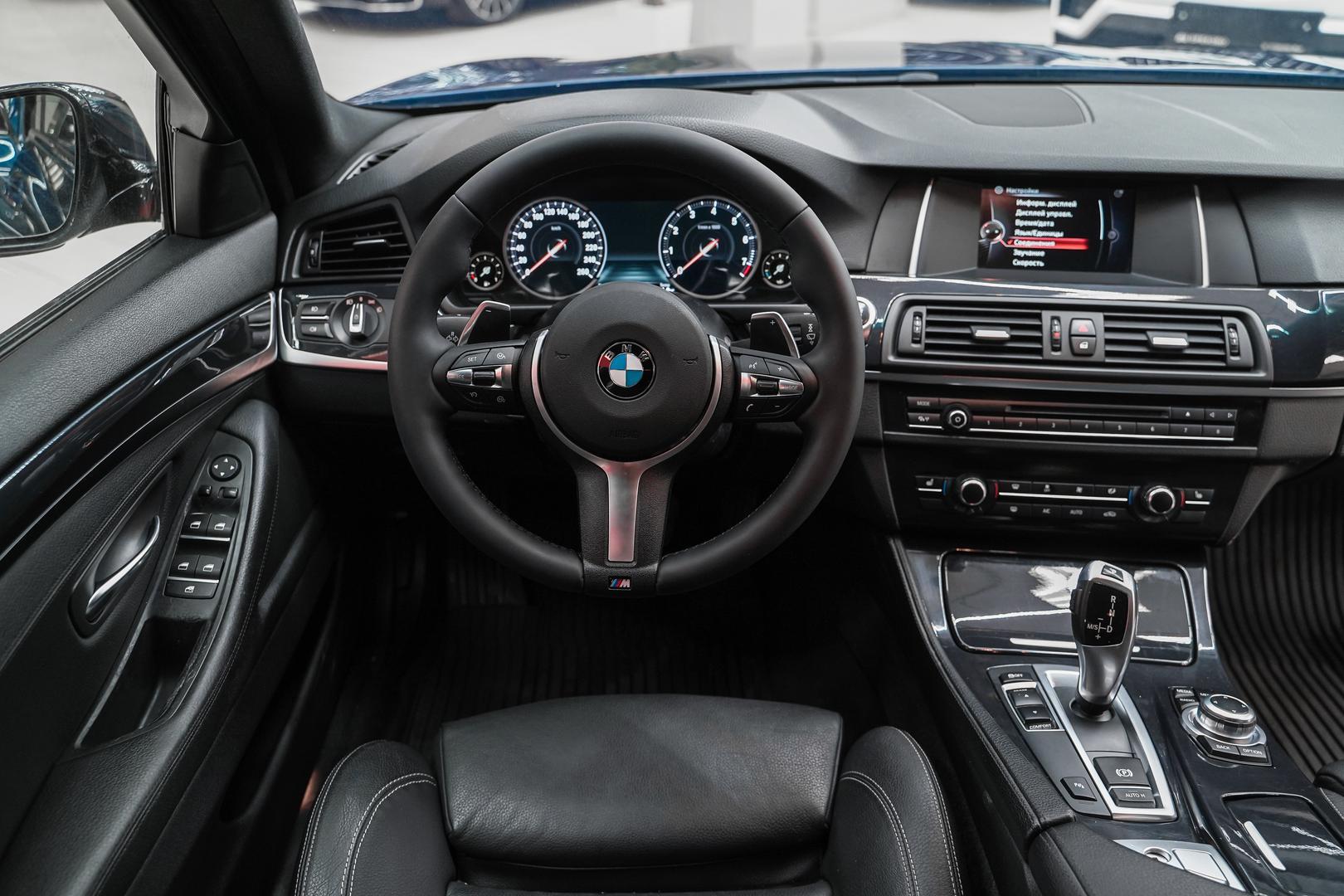 BMW 5 серии 2016, синий, ДЦ Орехово