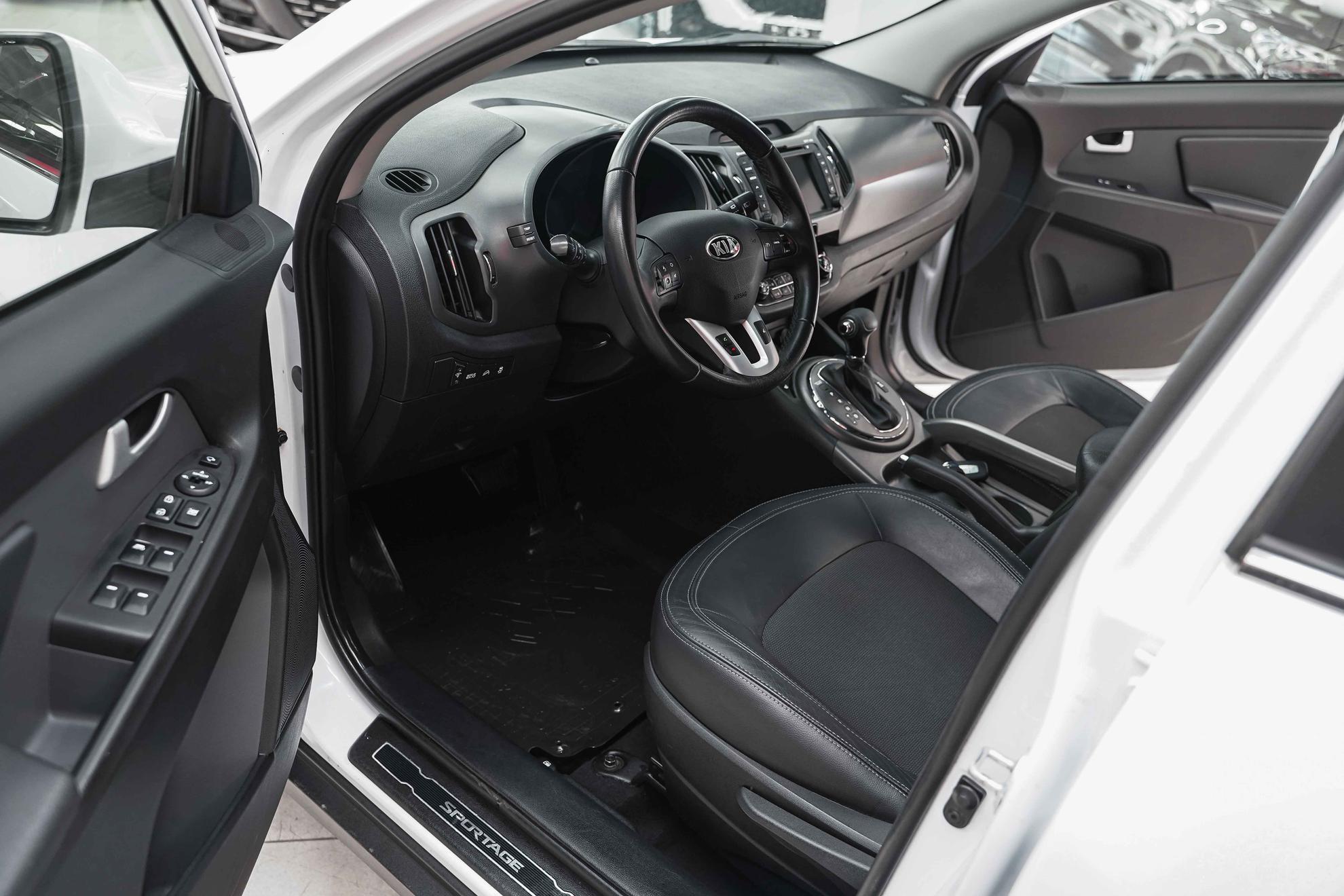 Kia Sportage 2013, белый, ДЦ Орехово