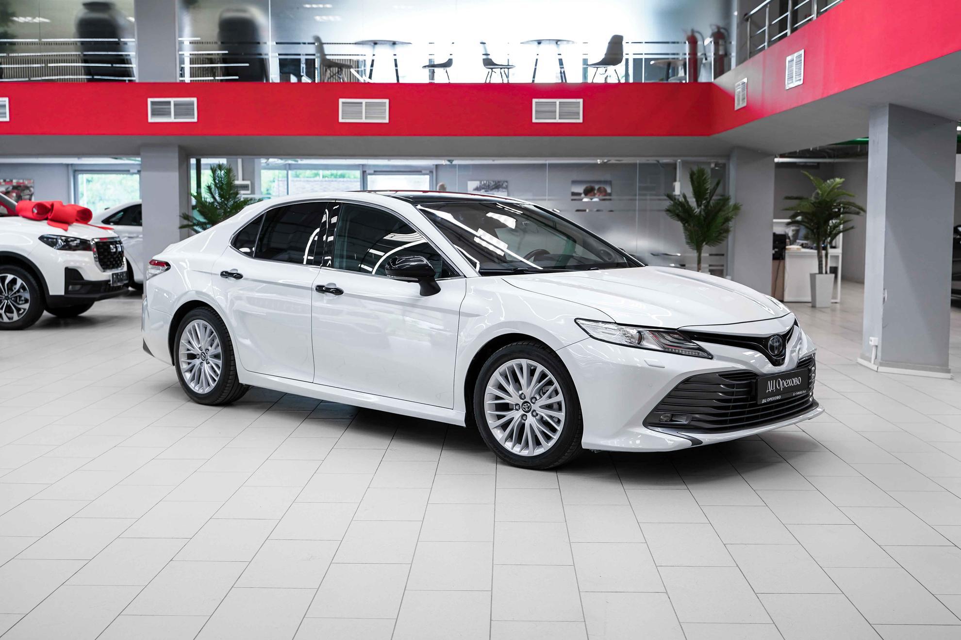 Toyota Camry 2018, белый, ДЦ Орехово