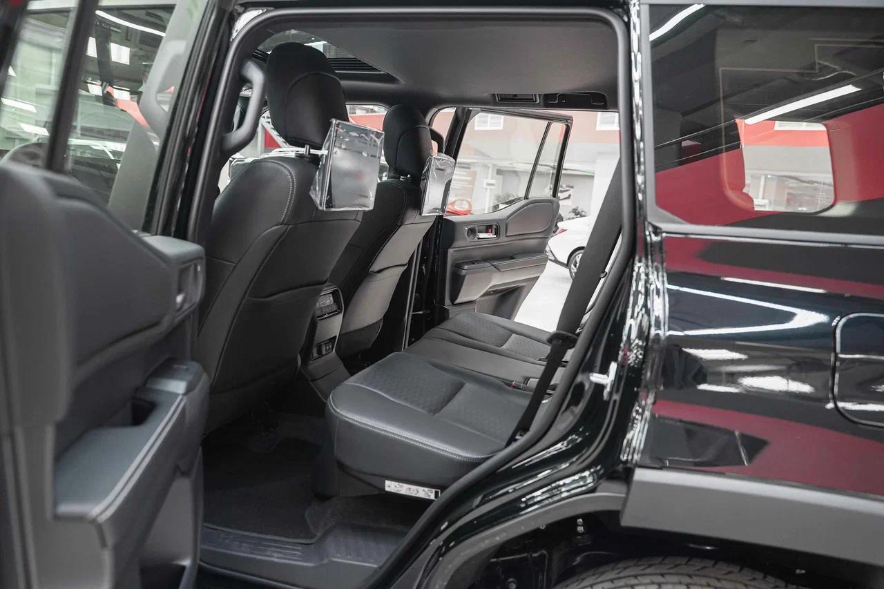 Toyota Land Cruiser Prado 2025, черный, ДЦ Орехово