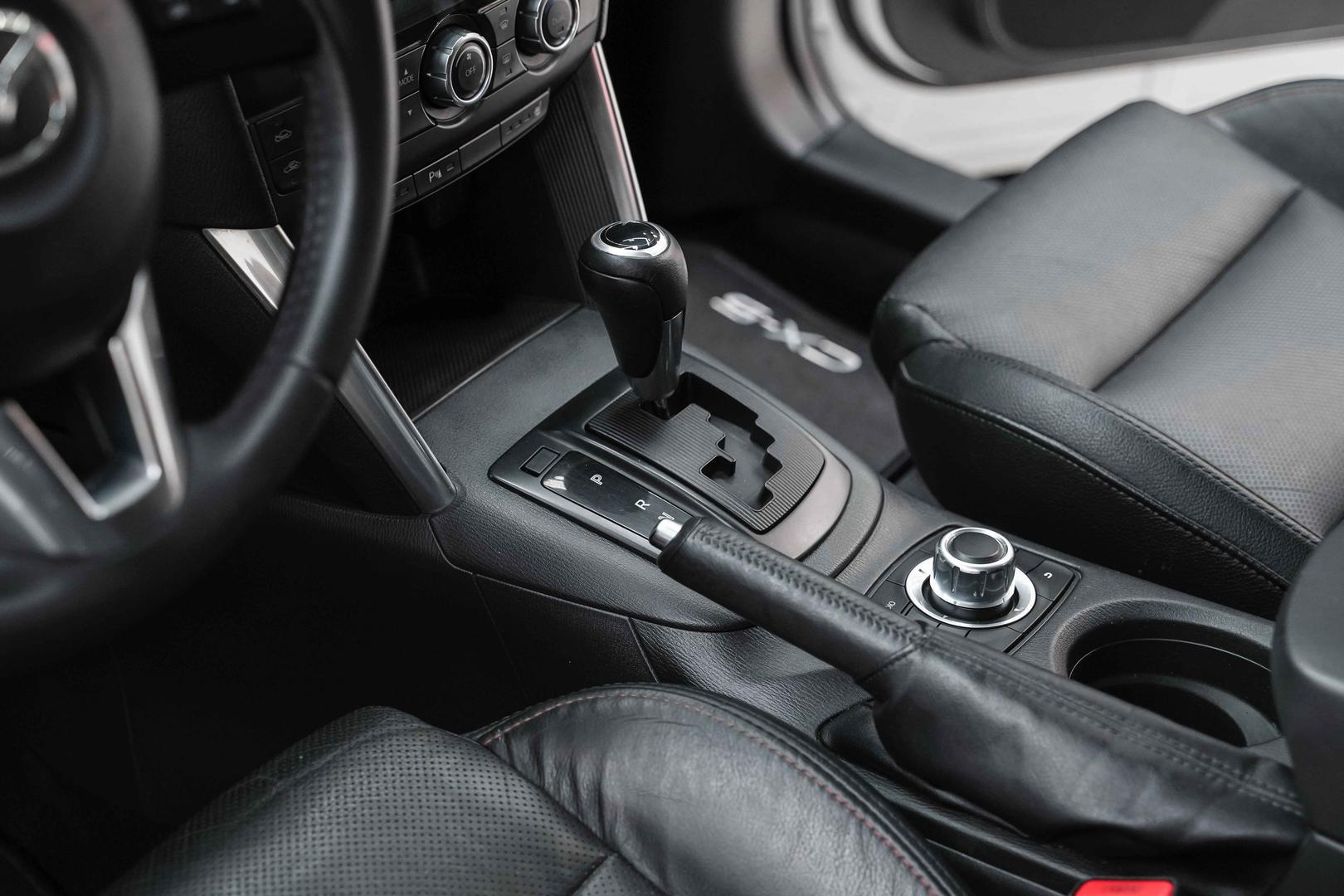 Mazda CX-5 2012, белый, ДЦ Орехово