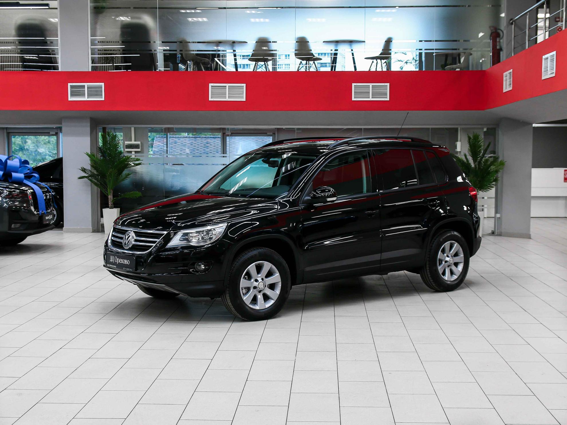 Volkswagen Tiguan 2009, черный, ДЦ Орехово