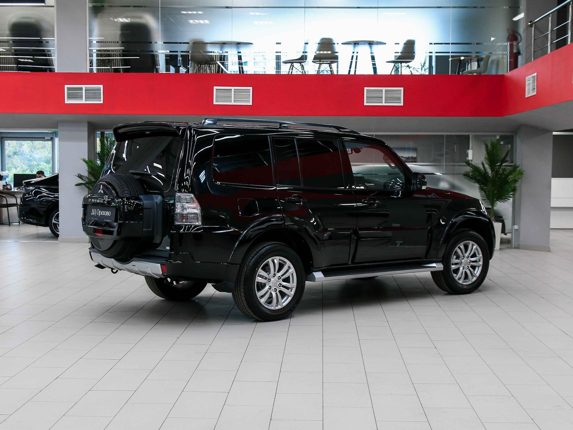 Mitsubishi Pajero 2013, черный, ДЦ Орехово