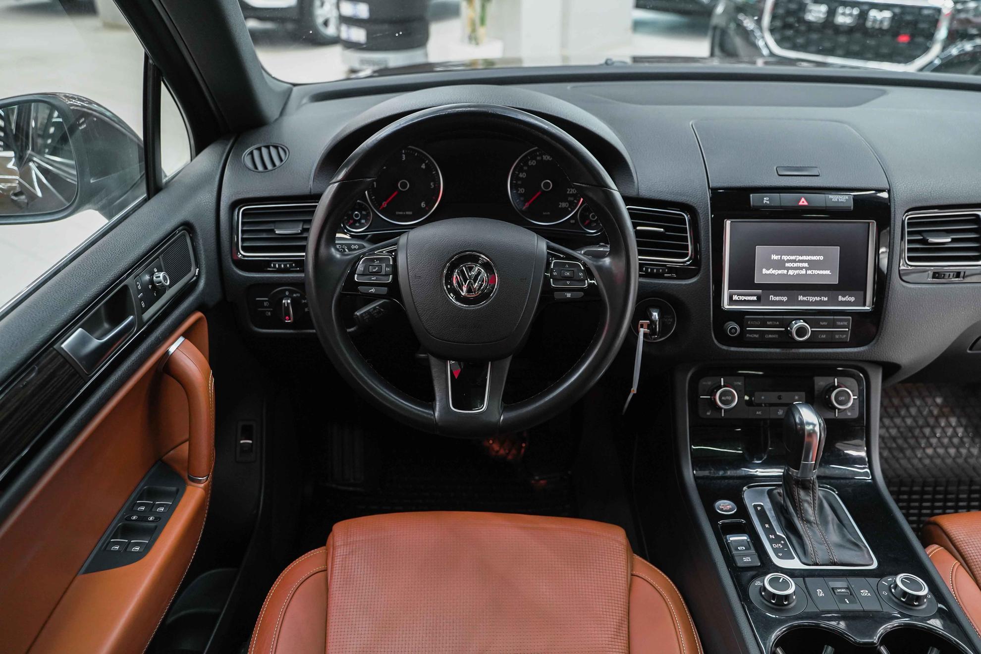 Volkswagen Touareg 2014, коричневый, ДЦ Орехово