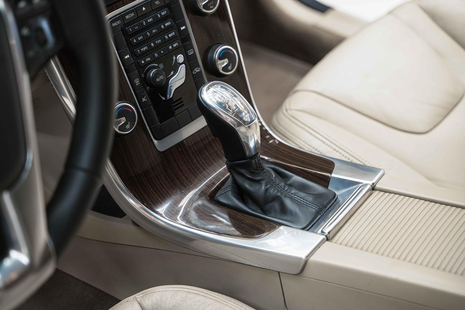 Volvo S60 2013, синий, ДЦ Орехово
