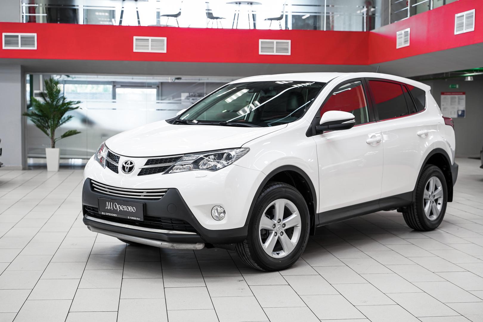 Toyota RAV4 2013, белый, ДЦ Орехово