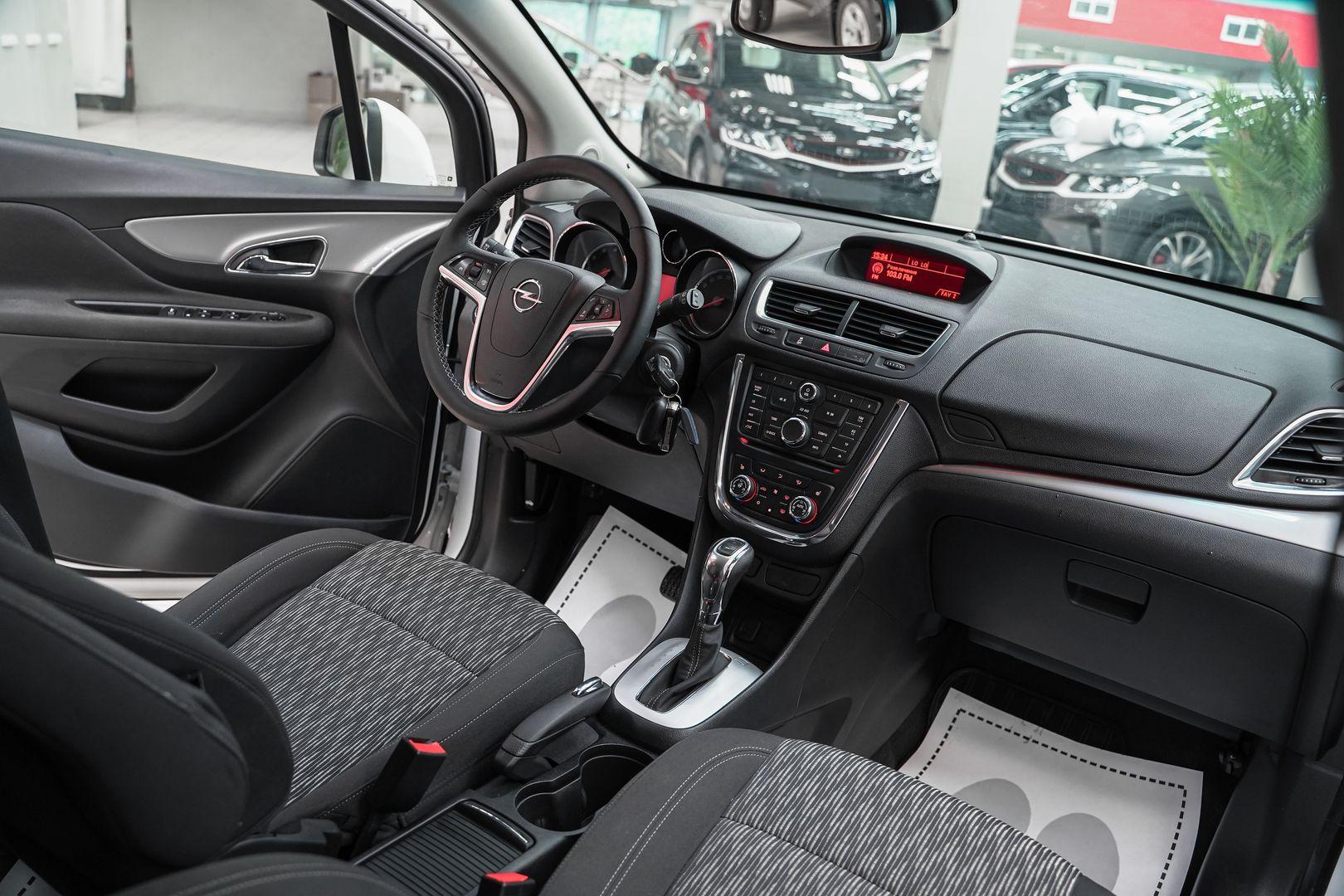Opel Mokka 2013, белый, ДЦ Орехово