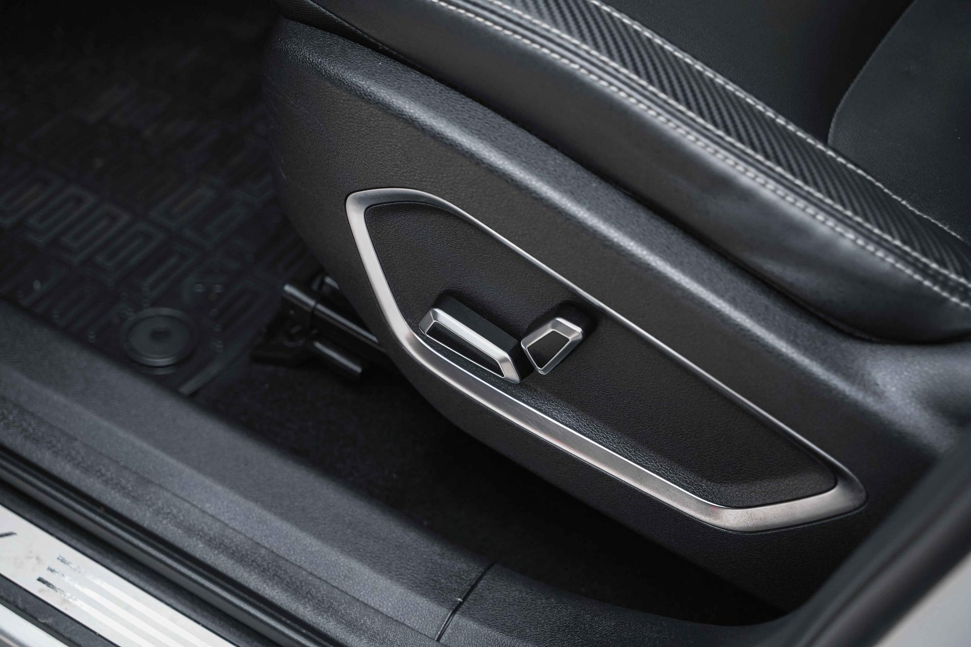 Geely Atlas Pro 2021, серый, ДЦ Орехово