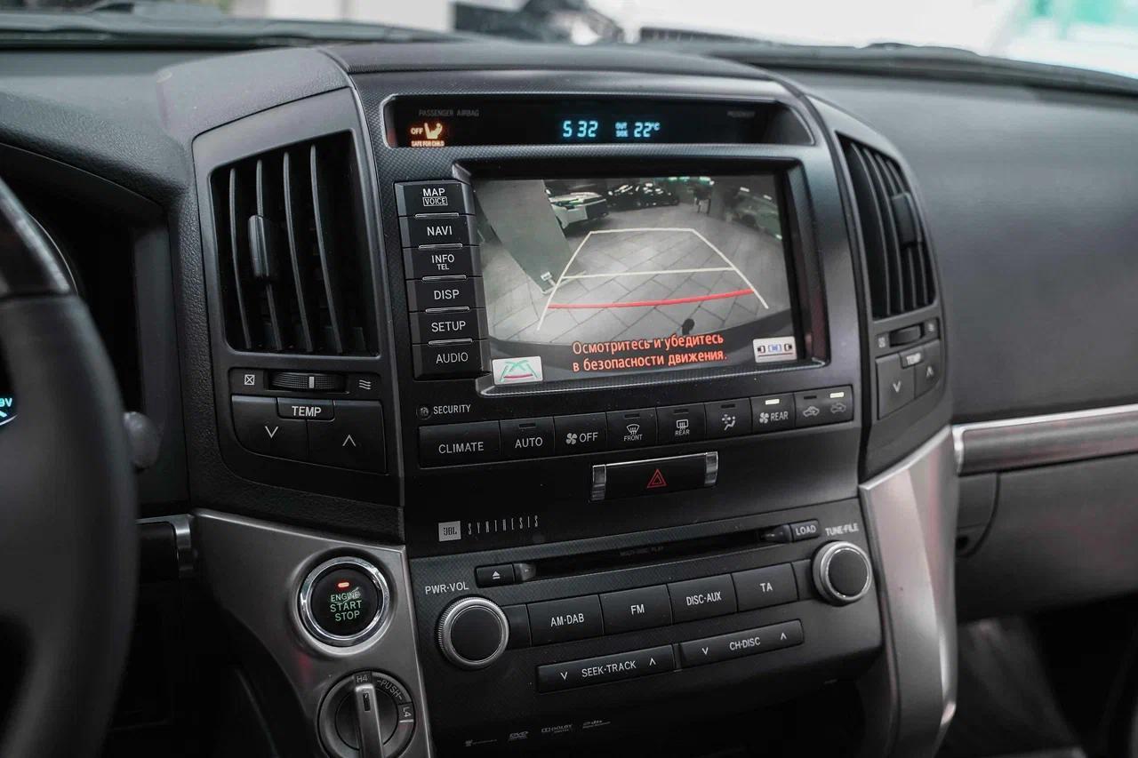 Toyota Land Cruiser 2011, серебряный, ДЦ Орехово