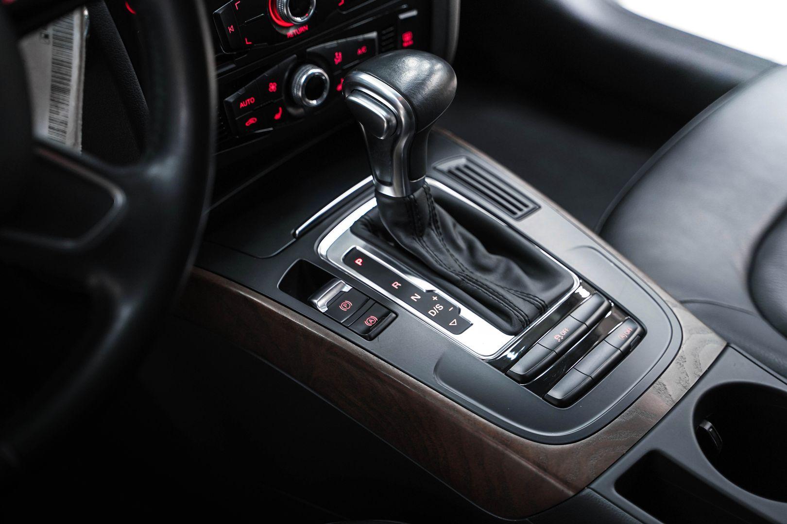 Audi A4 2015, белый, ДЦ Орехово