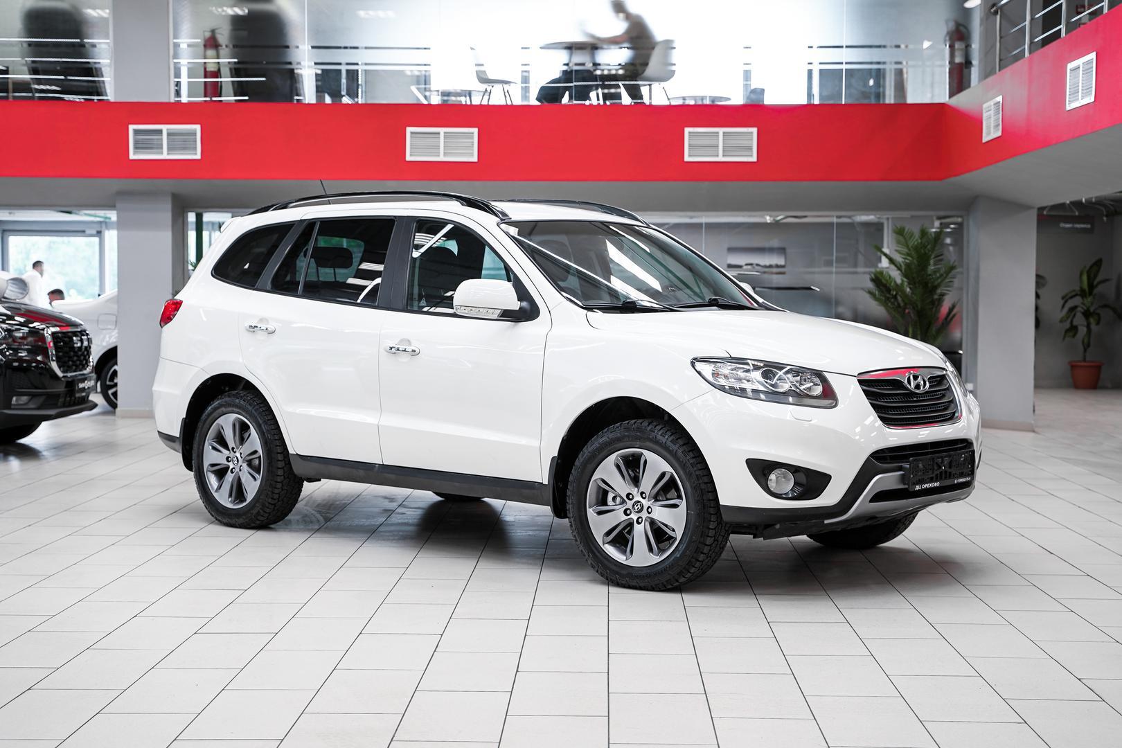 Hyundai Santa Fe 2011, белый, ДЦ Орехово