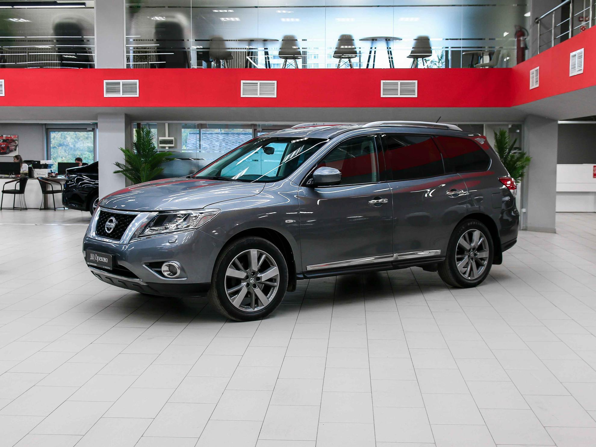 Nissan Pathfinder 2014, серый, ДЦ Орехово