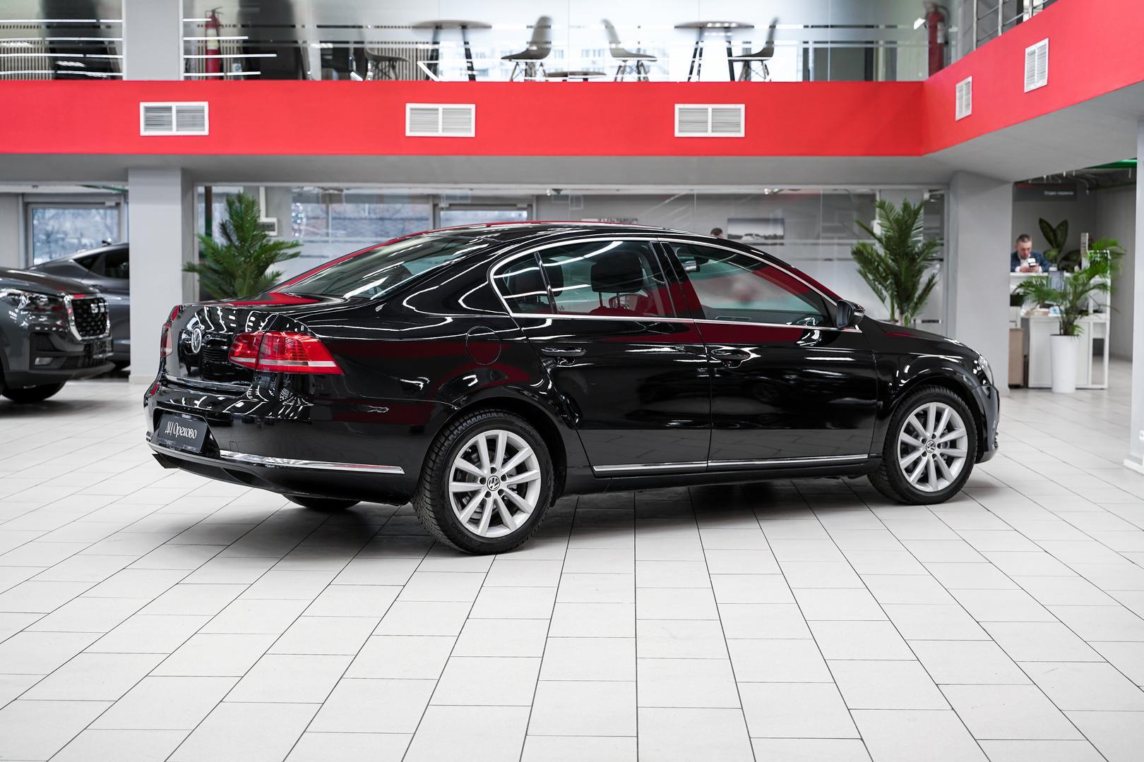 Volkswagen Passat 2011, черный, ДЦ Орехово