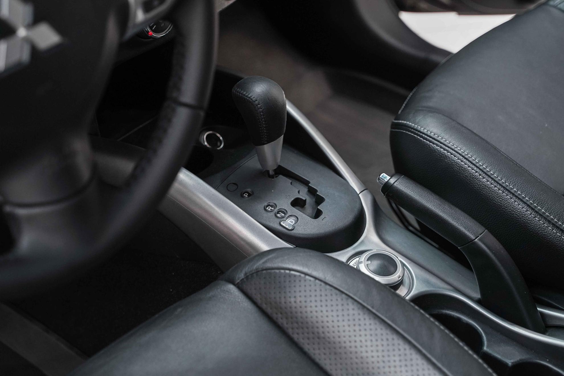 Mitsubishi Outlander 2012, коричневый, ДЦ Орехово