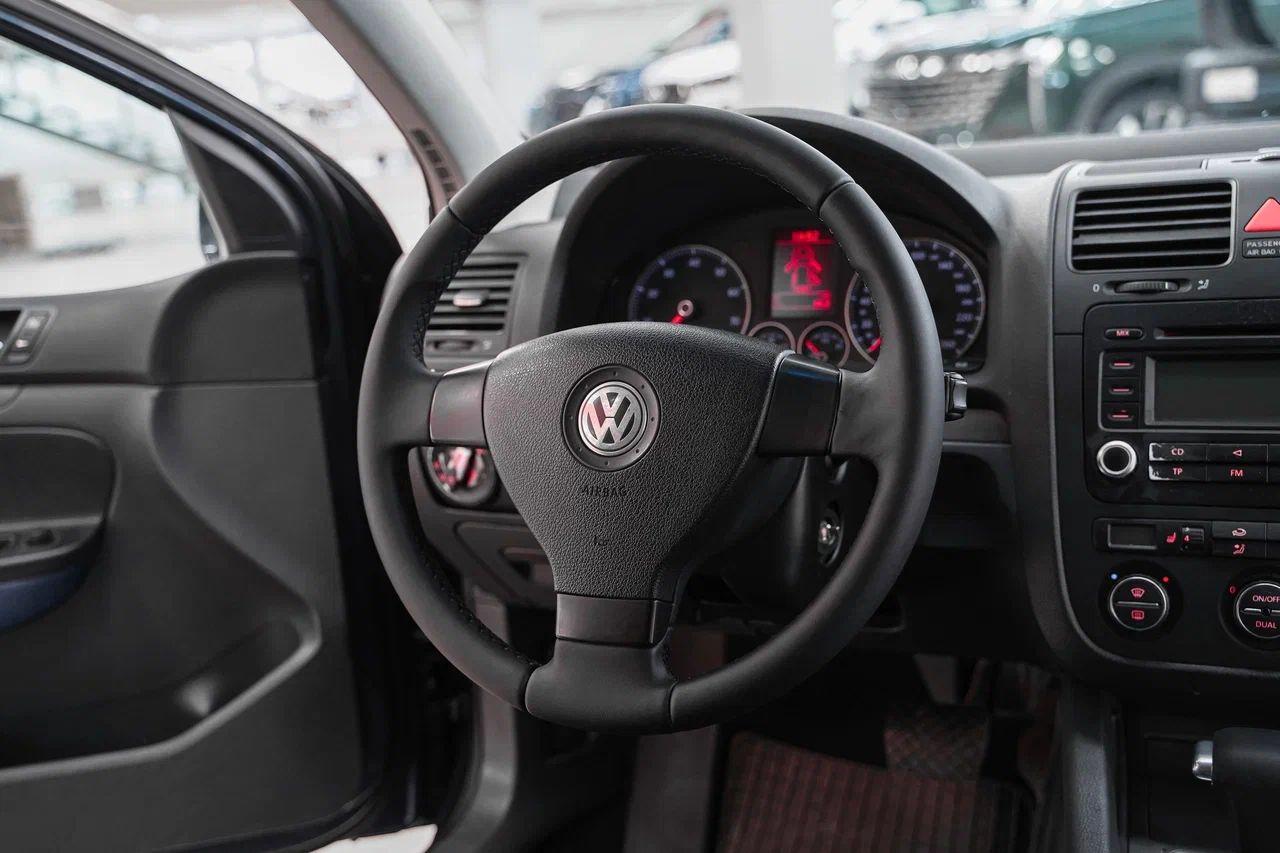 Volkswagen Golf 2006, серый, ДЦ Орехово
