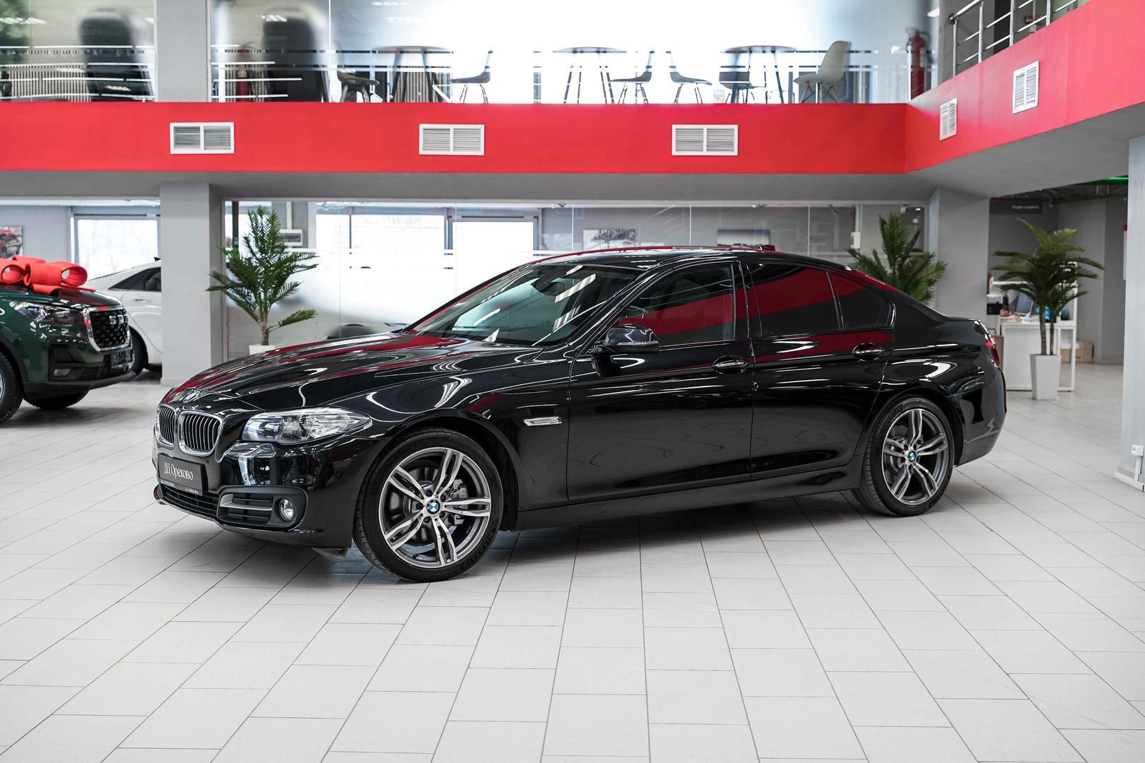 BMW 5 серии 2015, черный, ДЦ Орехово
