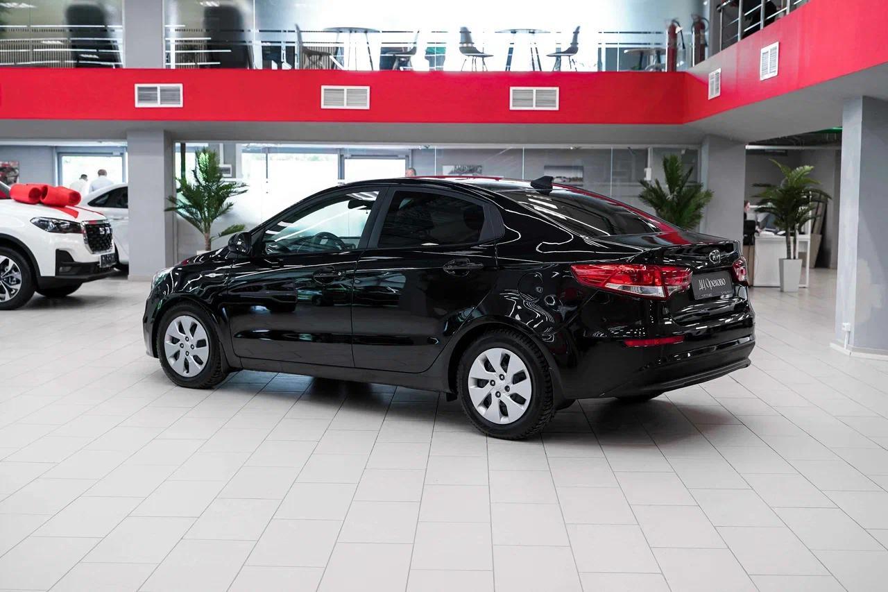 Kia Rio 2017, черный, ДЦ Орехово