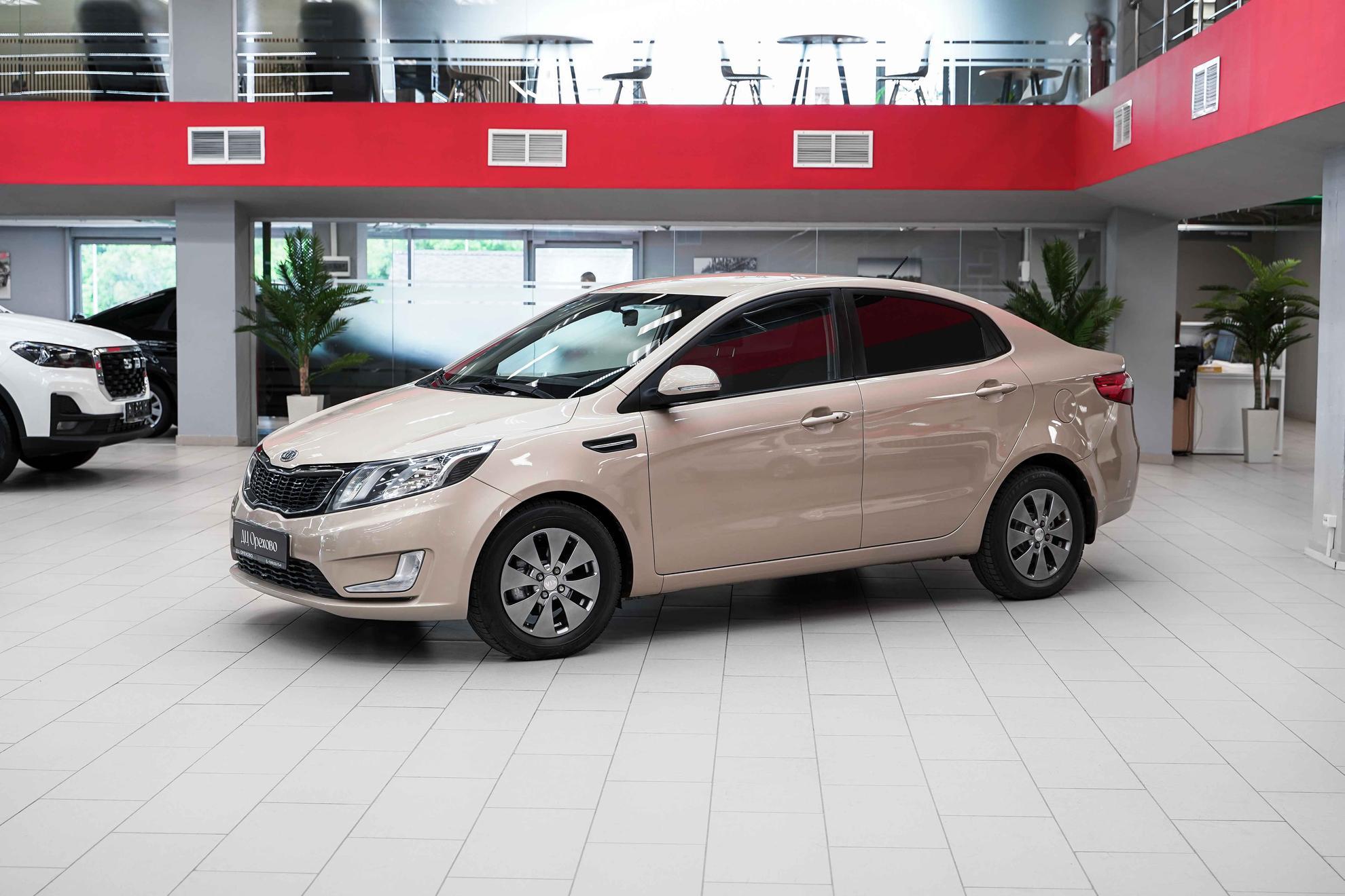 Kia Rio 2012, бежевый, ДЦ Орехово