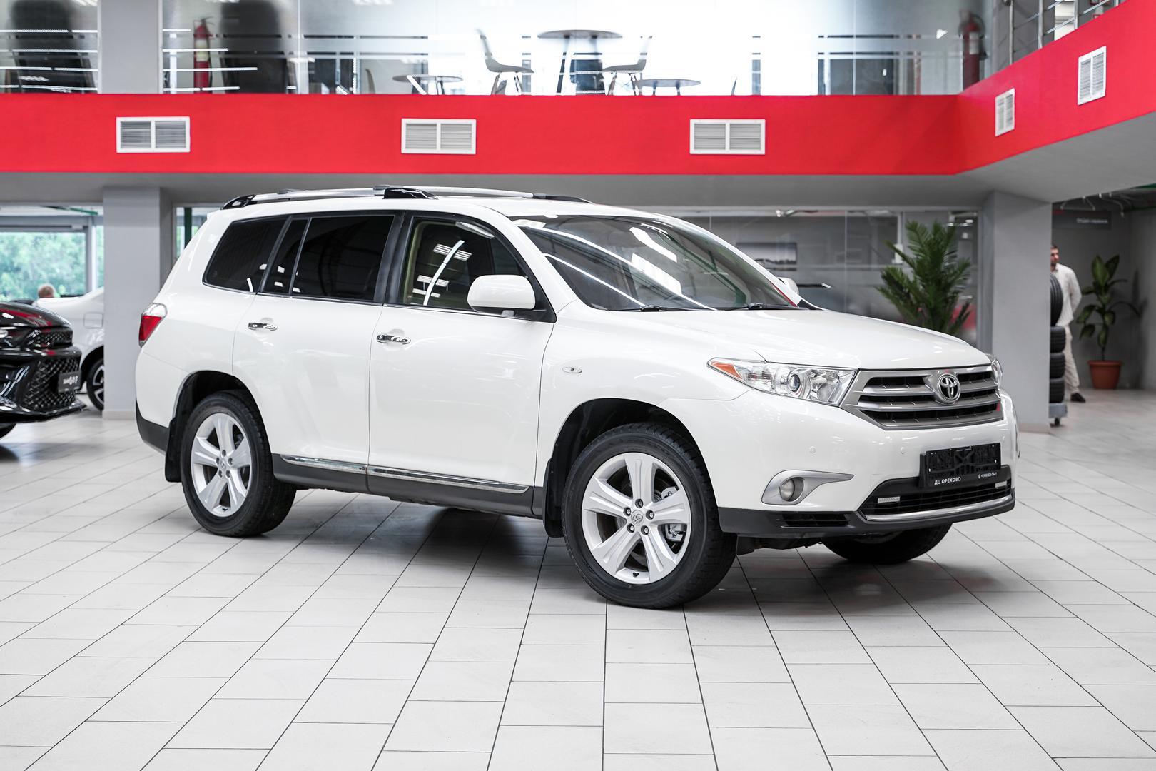 Toyota Highlander 2013, белый, ДЦ Орехово