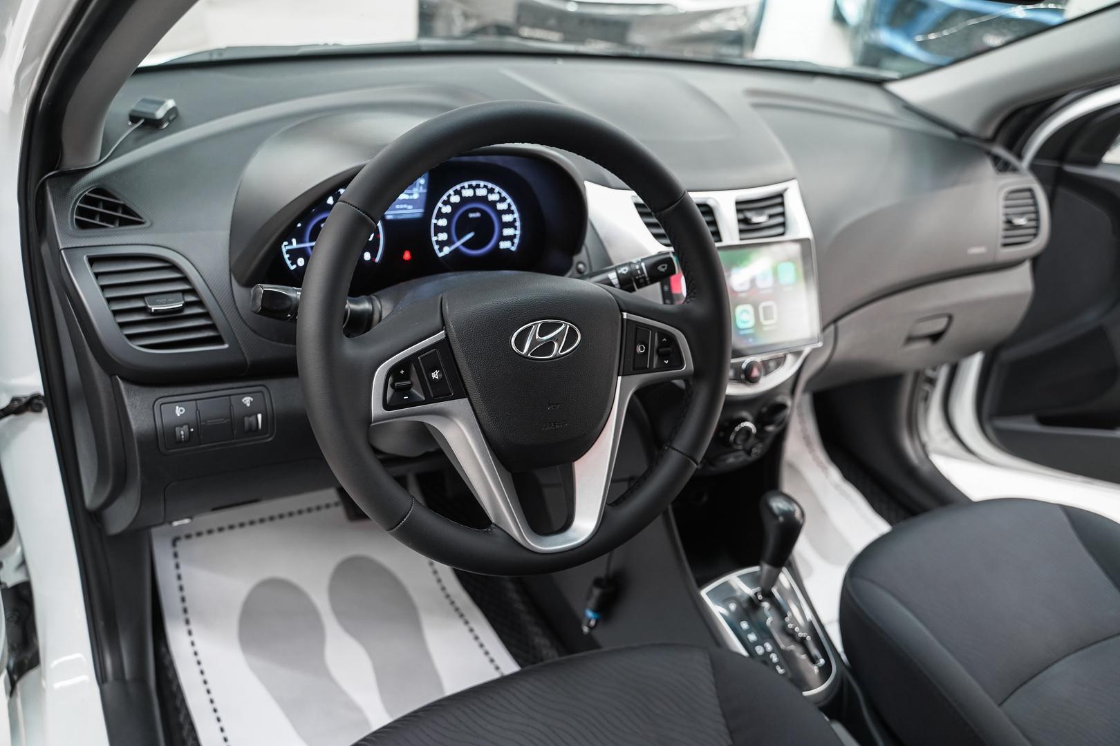 Hyundai Solaris 2014, белый, ДЦ Орехово