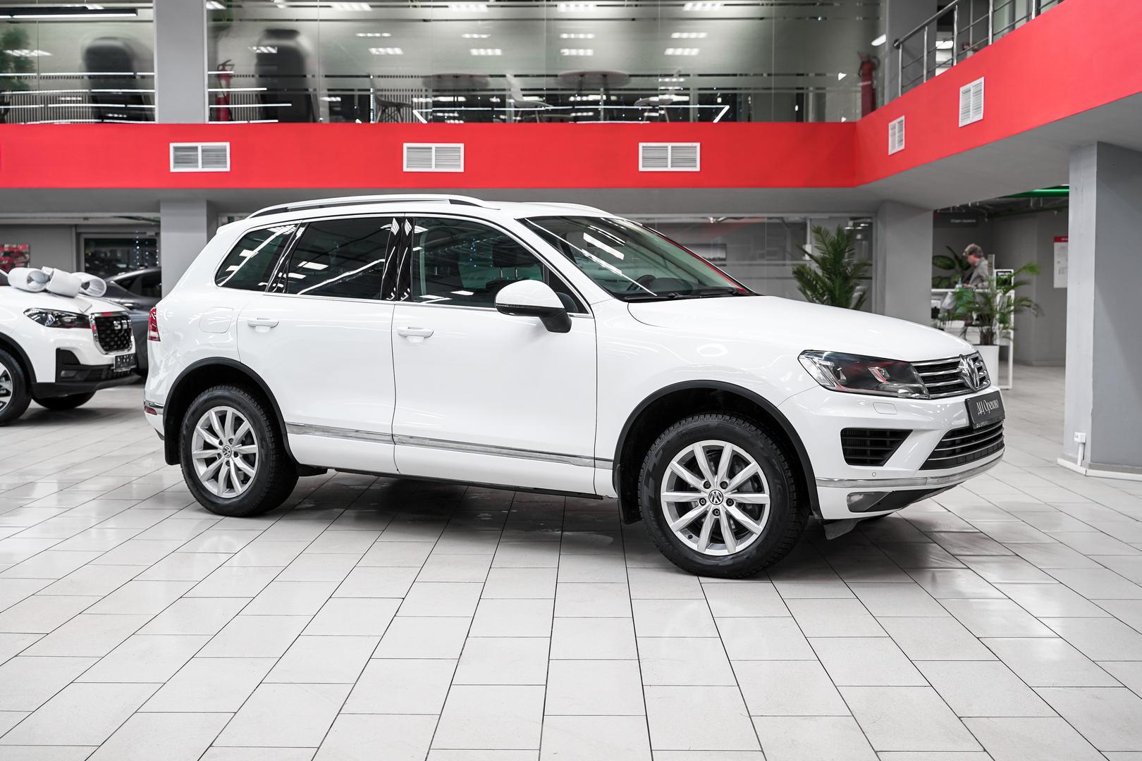 Volkswagen Touareg 2014, белый, ДЦ Орехово