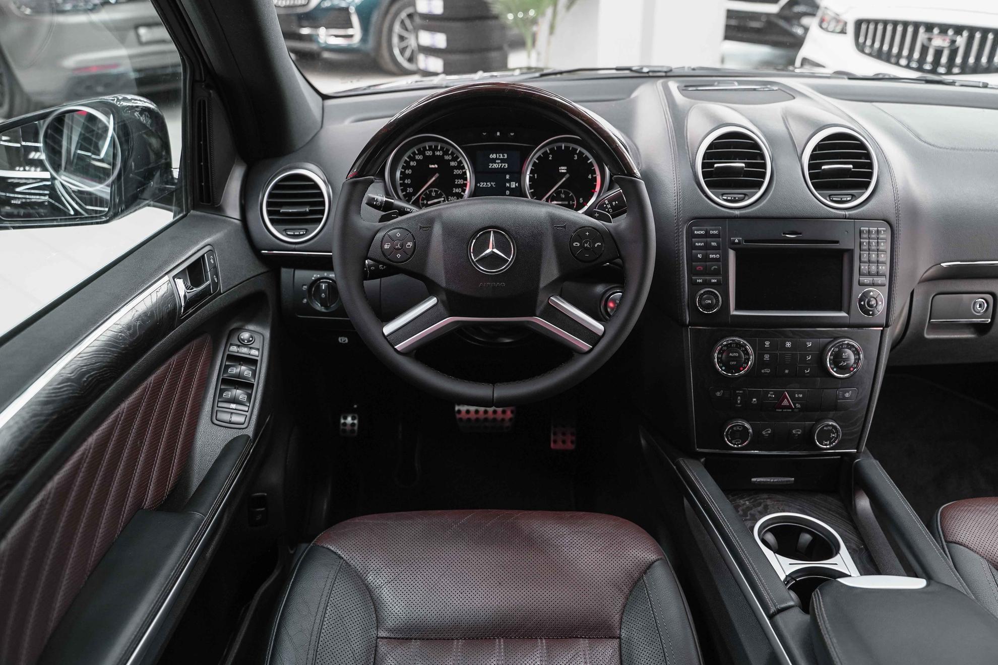 Mercedes-Benz GL-Класс 2011, черный, ДЦ Орехово