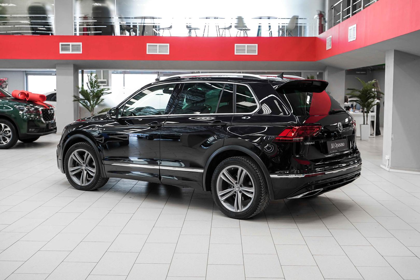 Volkswagen Tiguan 2018, черный, ДЦ Орехово
