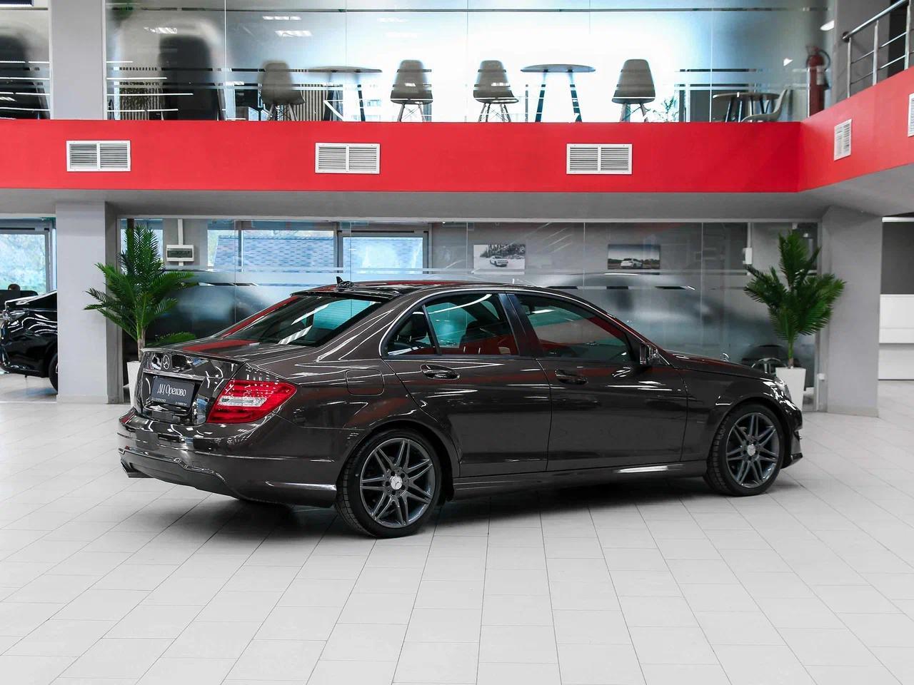 Mercedes-Benz C-Класс 2013, коричневый, ДЦ Орехово