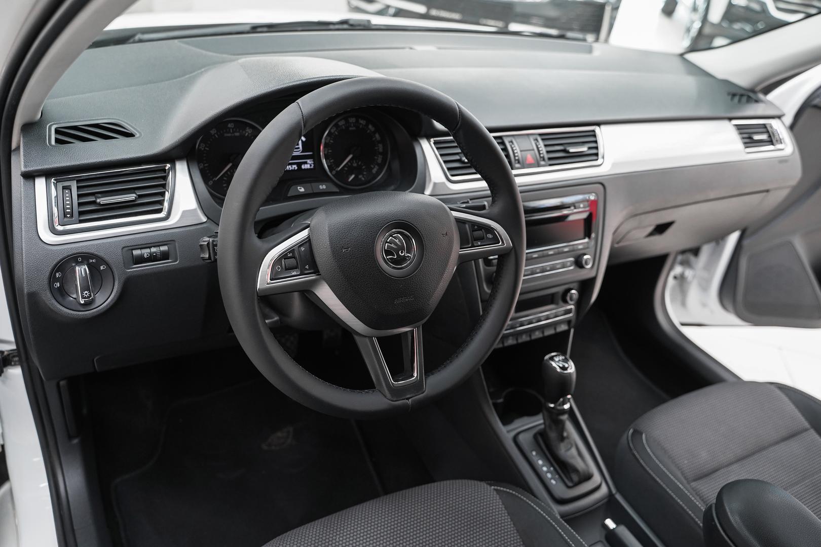 Skoda Rapid 2014, белый, ДЦ Орехово